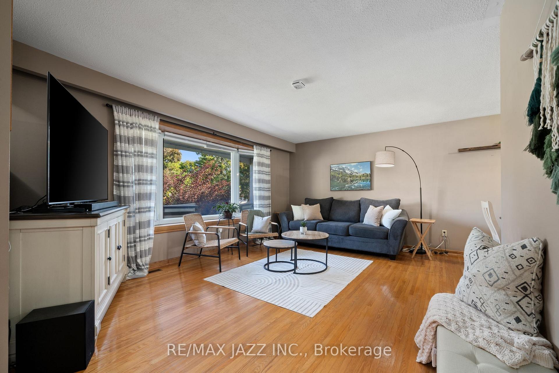 Photo 5 of 31 Edgeview Drive, Quinte West, Trenton Ward — HOMEH