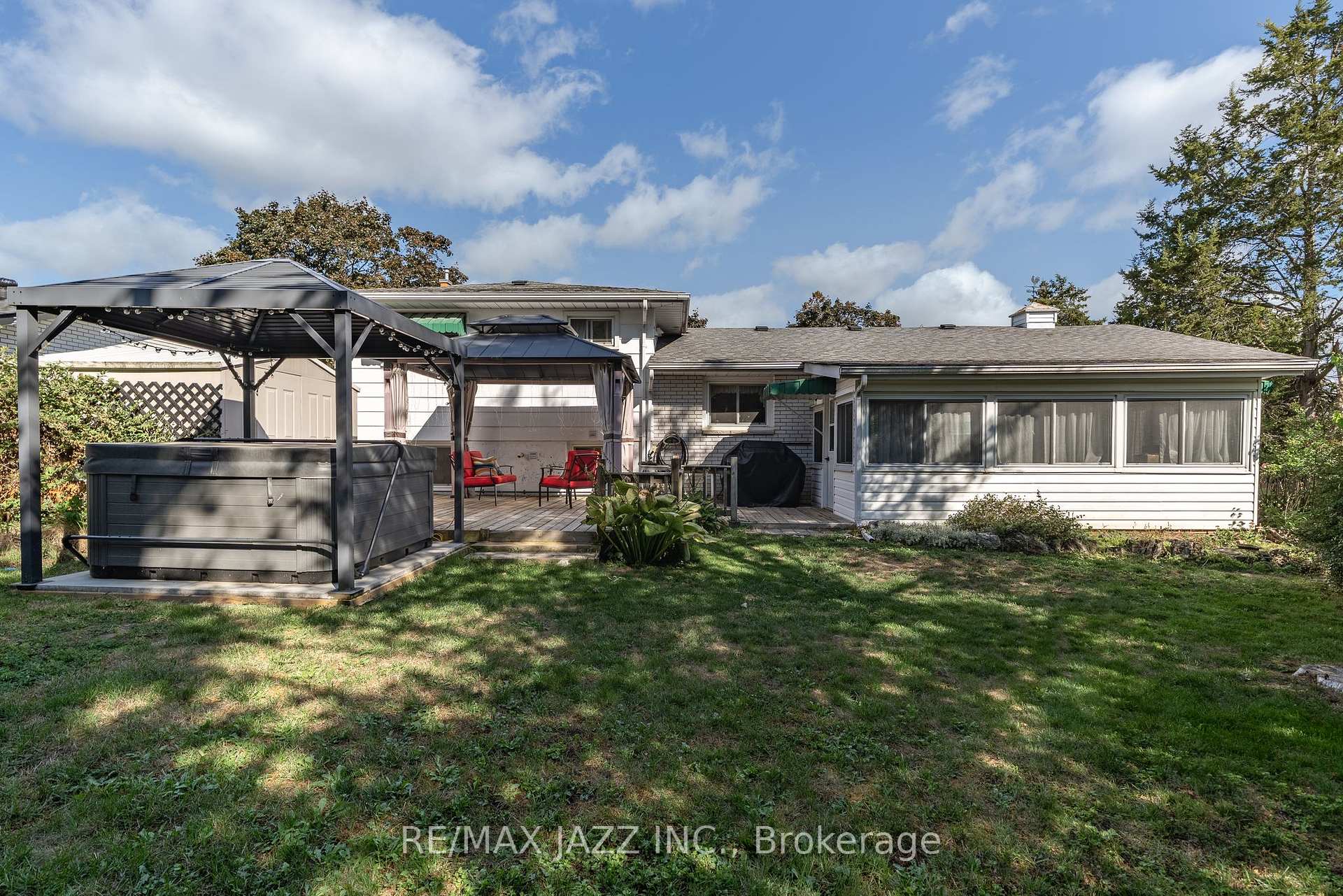 Photo 26 of 31 Edgeview Drive, Quinte West, Trenton Ward — HOMEH