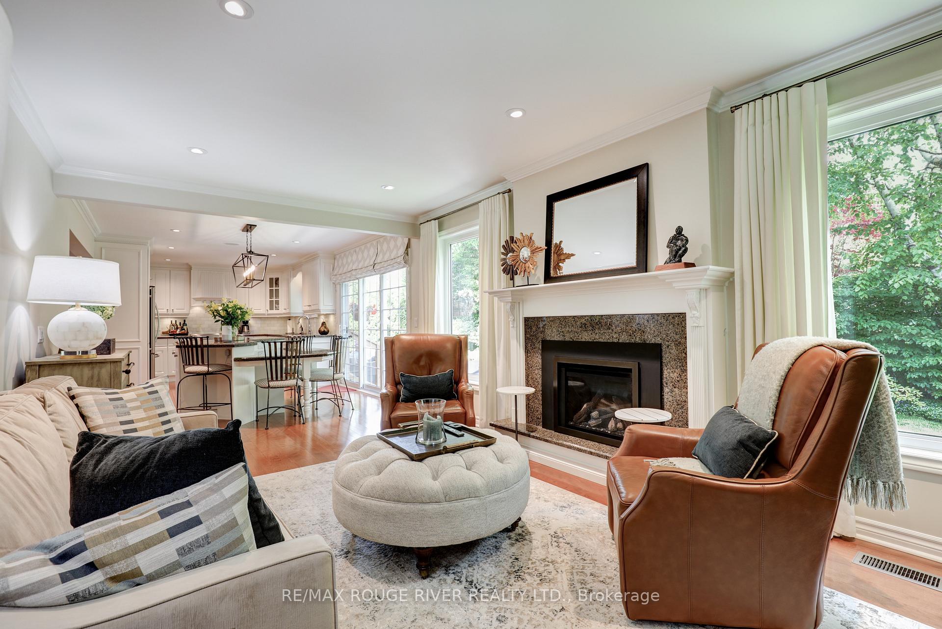 Photo 6 of 560 Ashfield Court, Pickering, Amberlea — HOMEH