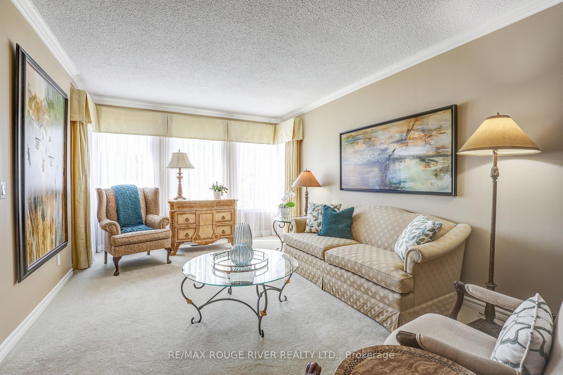 Photo 14 of 560 Ashfield Court, Pickering, Amberlea — HOMEH