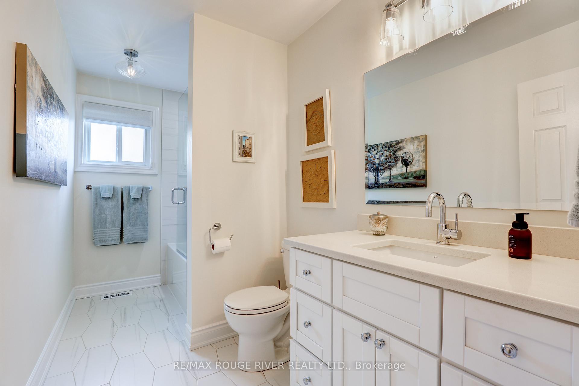 Photo 25 of 560 Ashfield Court, Pickering, Amberlea — HOMEH