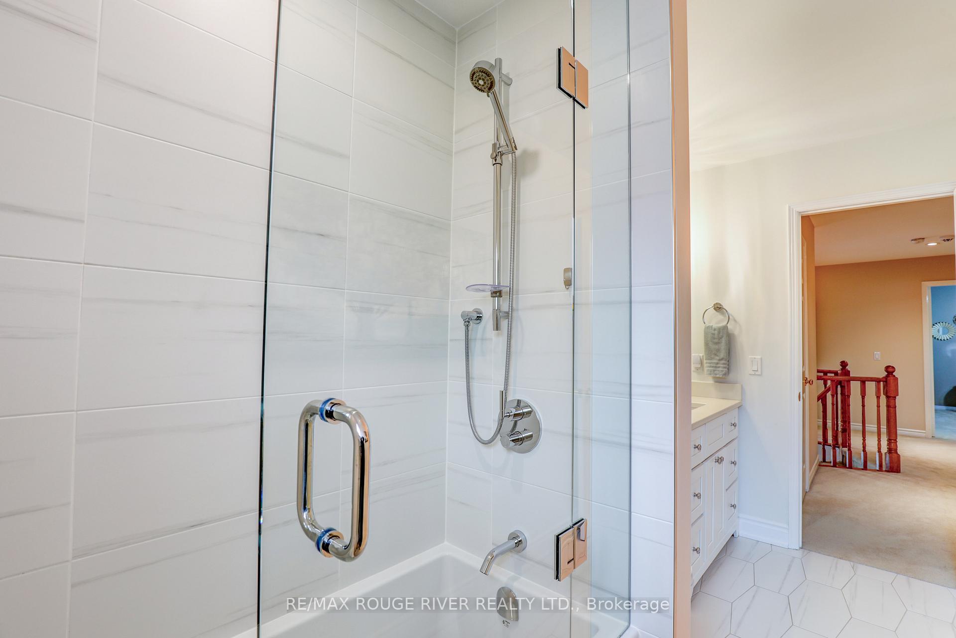 Photo 26 of 560 Ashfield Court, Pickering, Amberlea — HOMEH