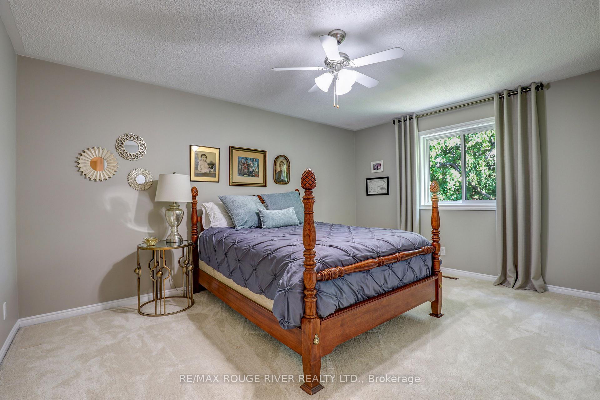 Photo 27 of 560 Ashfield Court, Pickering, Amberlea — HOMEH