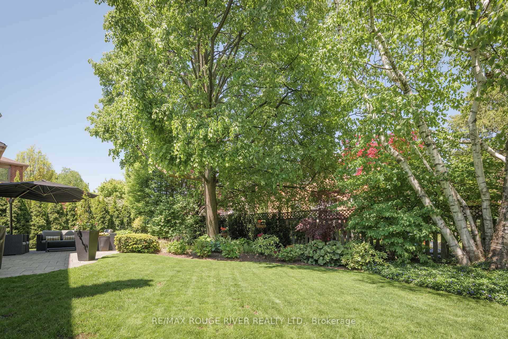 Photo 38 of 560 Ashfield Court, Pickering, Amberlea — HOMEH