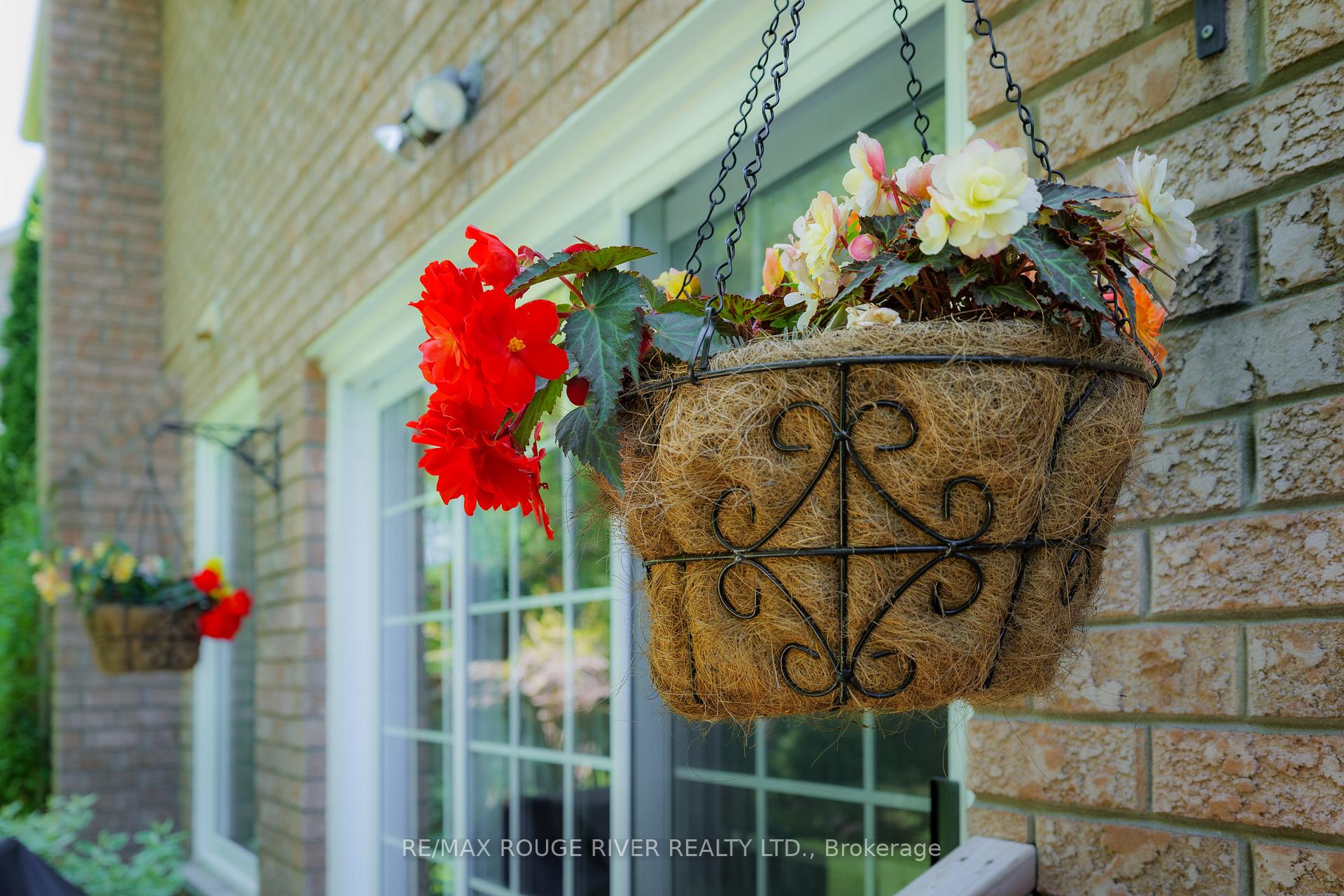 Photo 40 of 560 Ashfield Court, Pickering, Amberlea — HOMEH