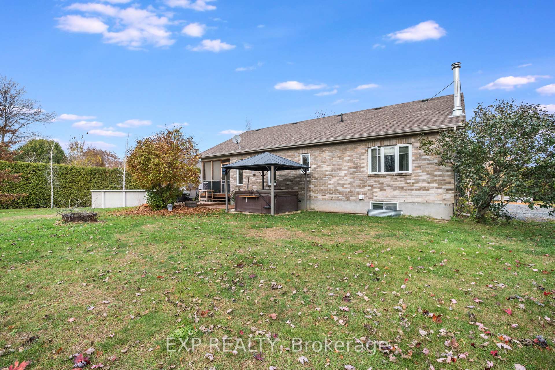 Photo 4 of 1920 Rollin Place, Ottawa, Vars Village — HOMEH