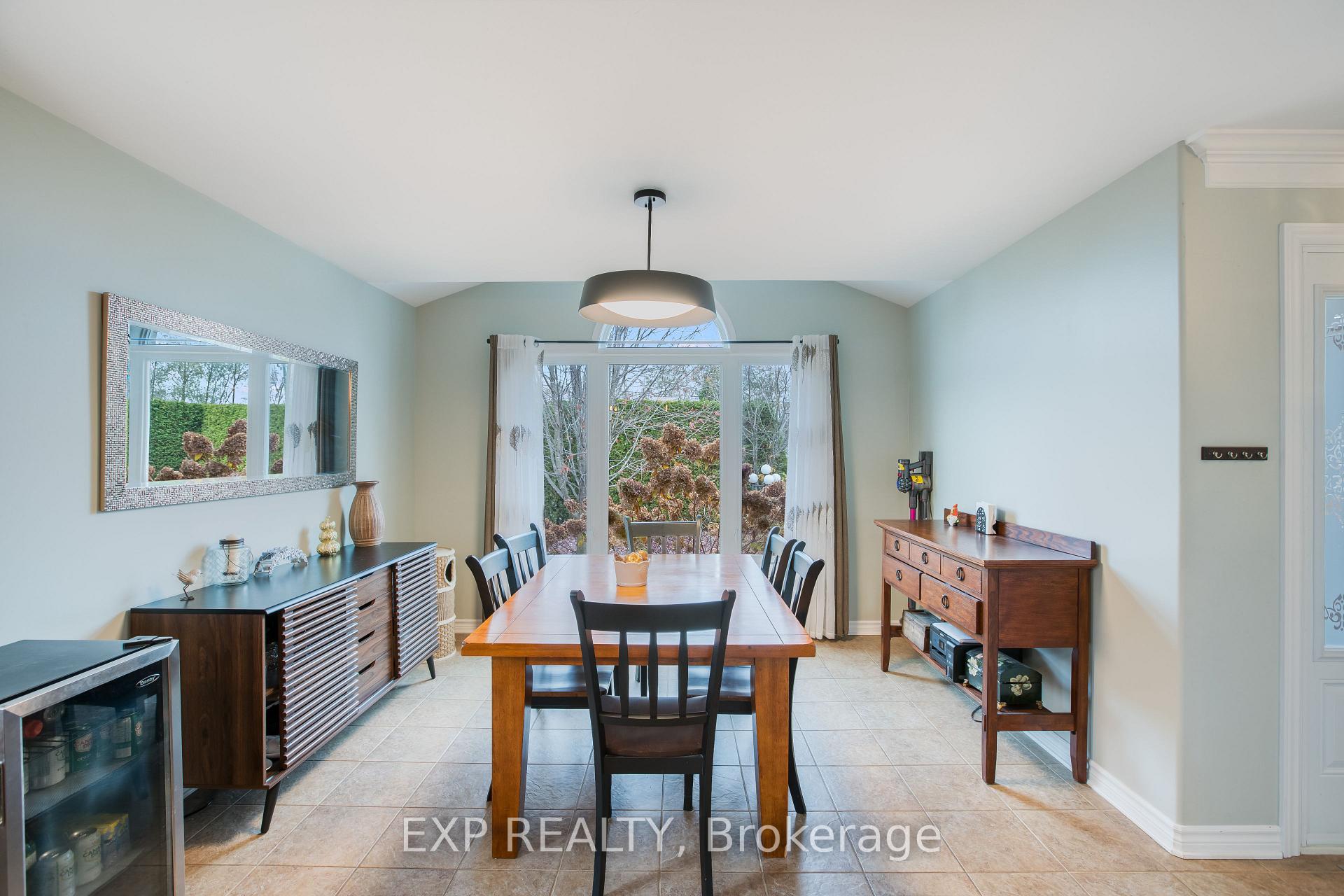 Photo 9 of 1920 Rollin Place, Ottawa, Vars Village — HOMEH