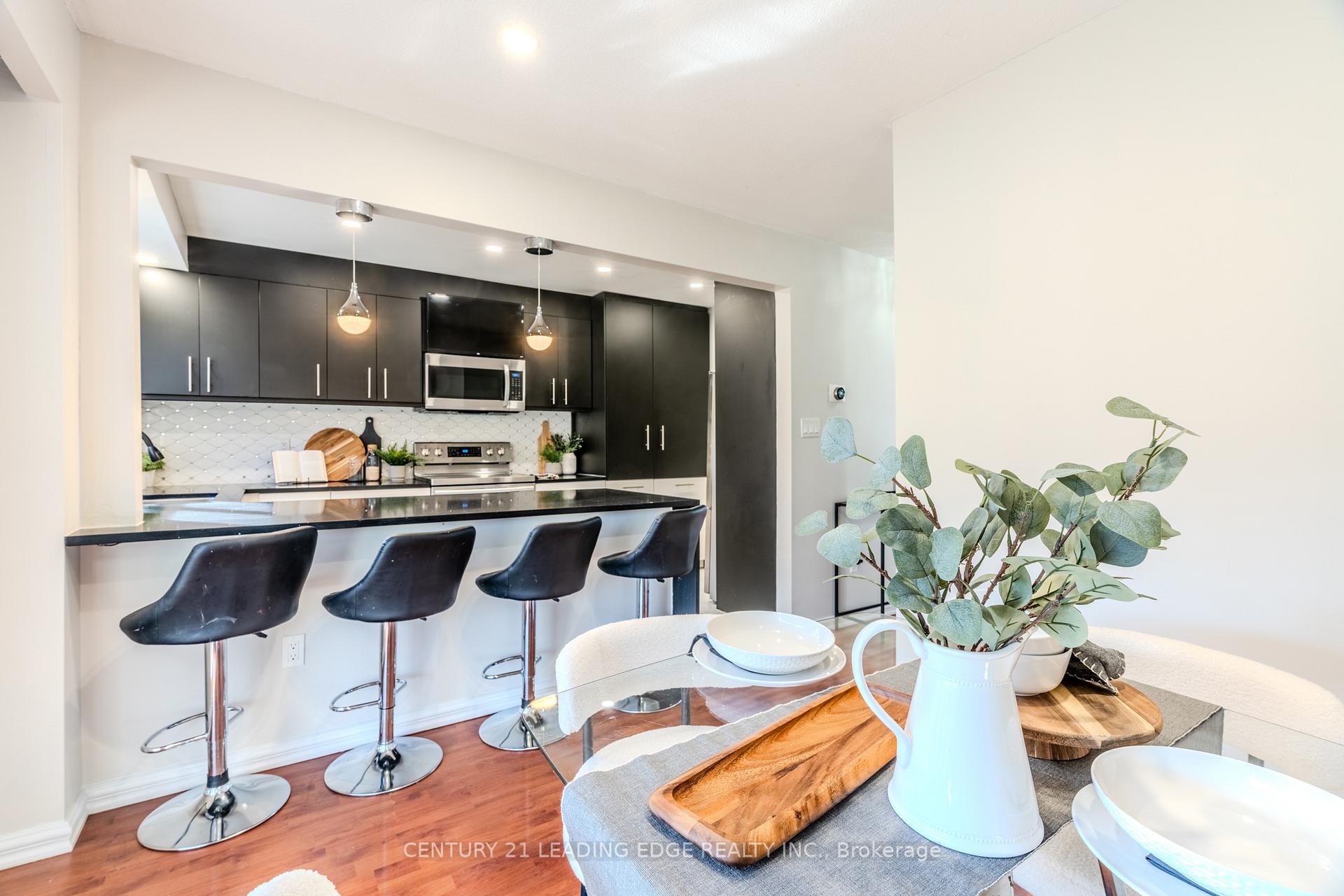 Photo 9 of 1807 Listowell Crescent, Pickering, Liverpool — HOMEH