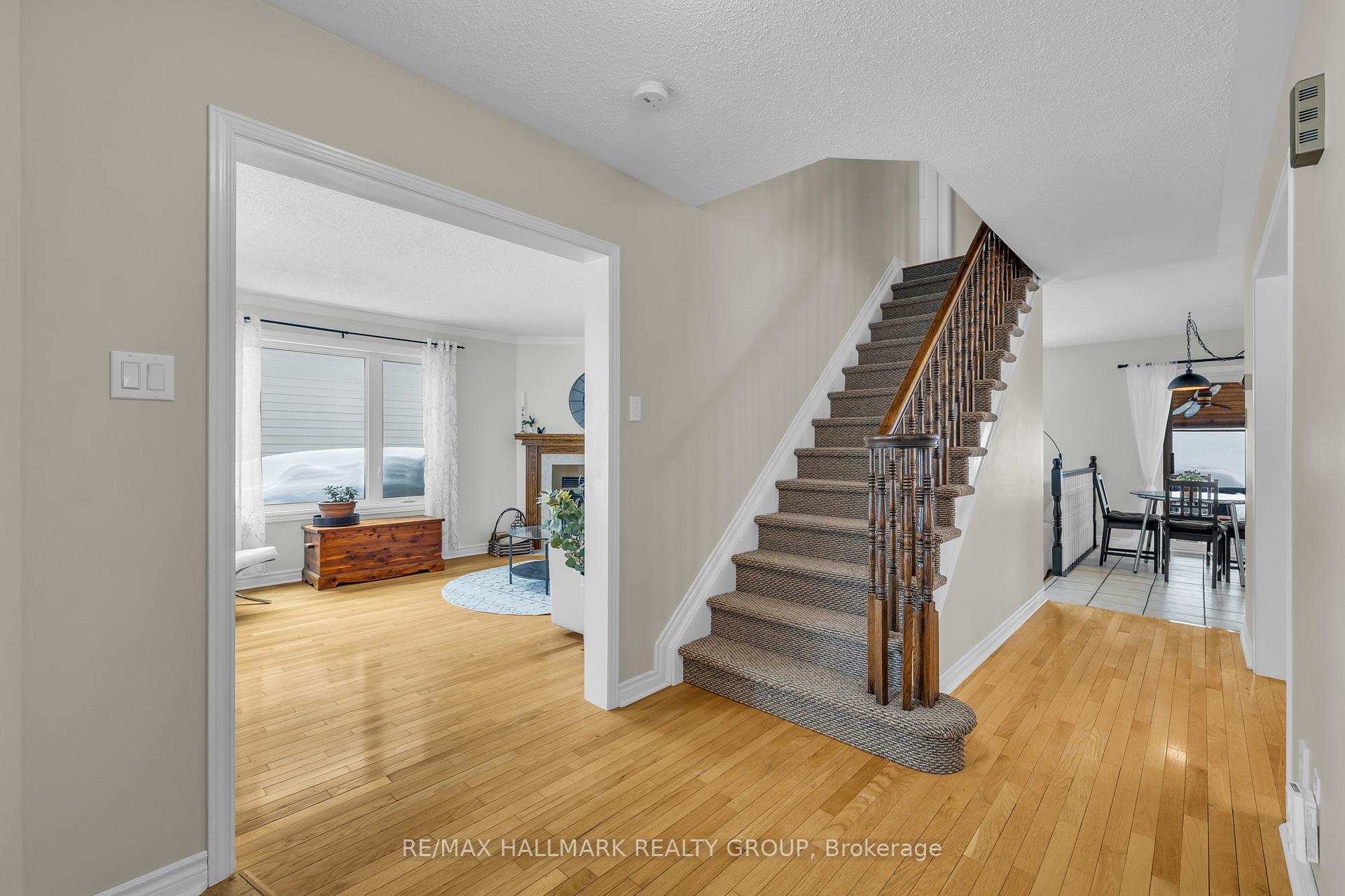 Photo 1 of 1367 Caravel Crescent N, Ottawa, Bilberry Creek/Queenswood Heights — HOMEH