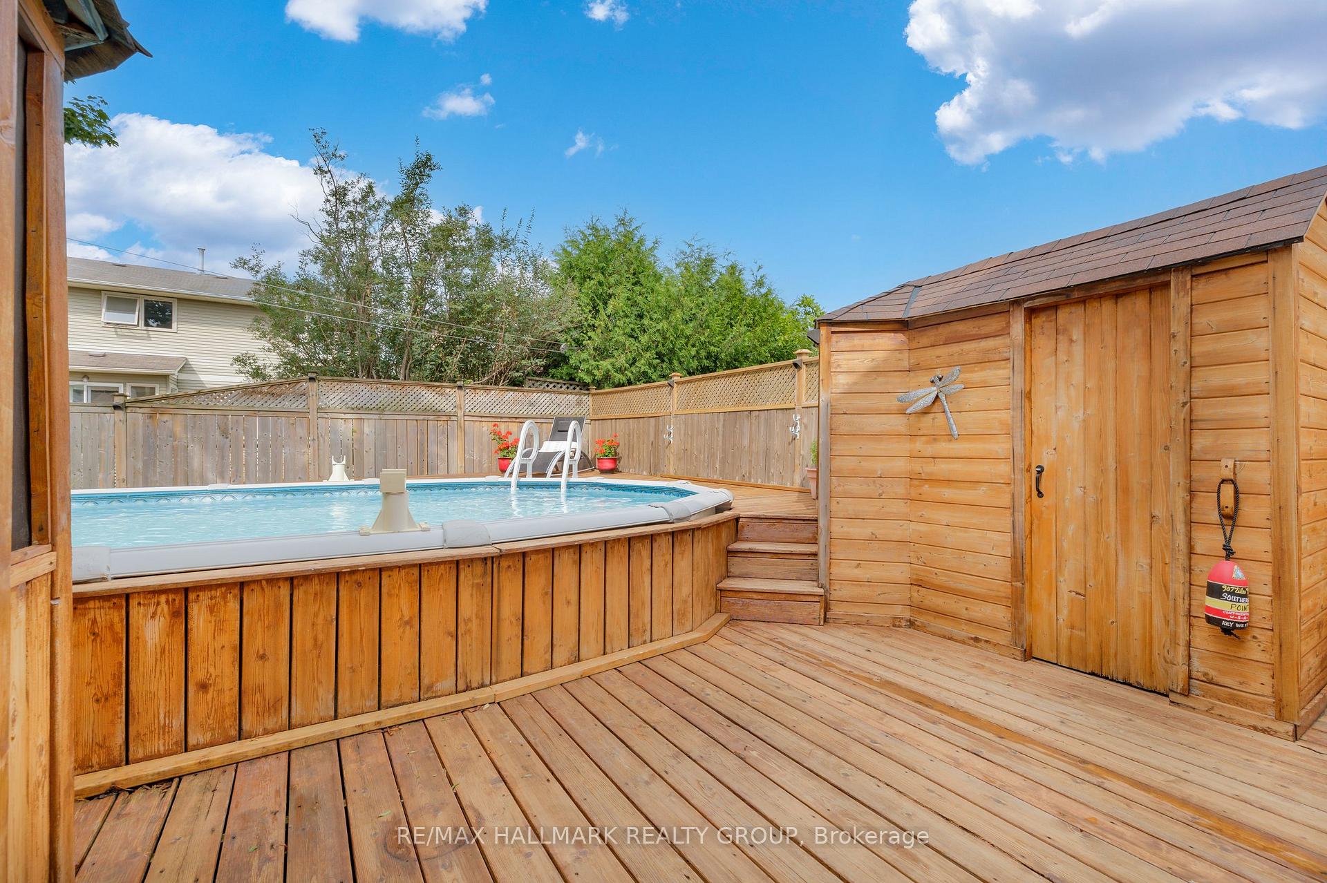 Photo 14 of 1367 Caravel Crescent N, Ottawa, Bilberry Creek/Queenswood Heights — HOMEH