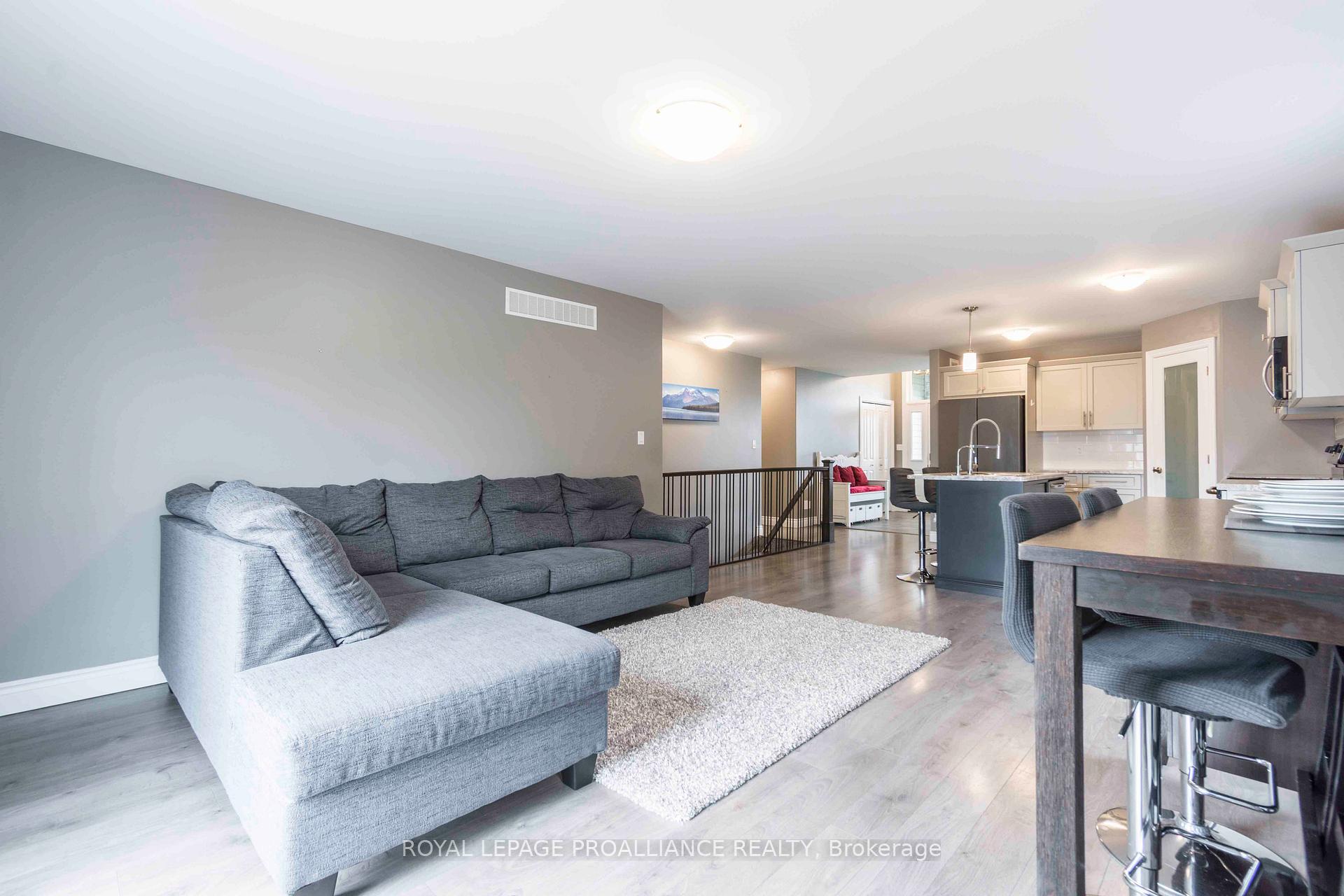 Photo 13 of 11 Brookfield Crescent, Quinte West, Murray Ward — HOMEH