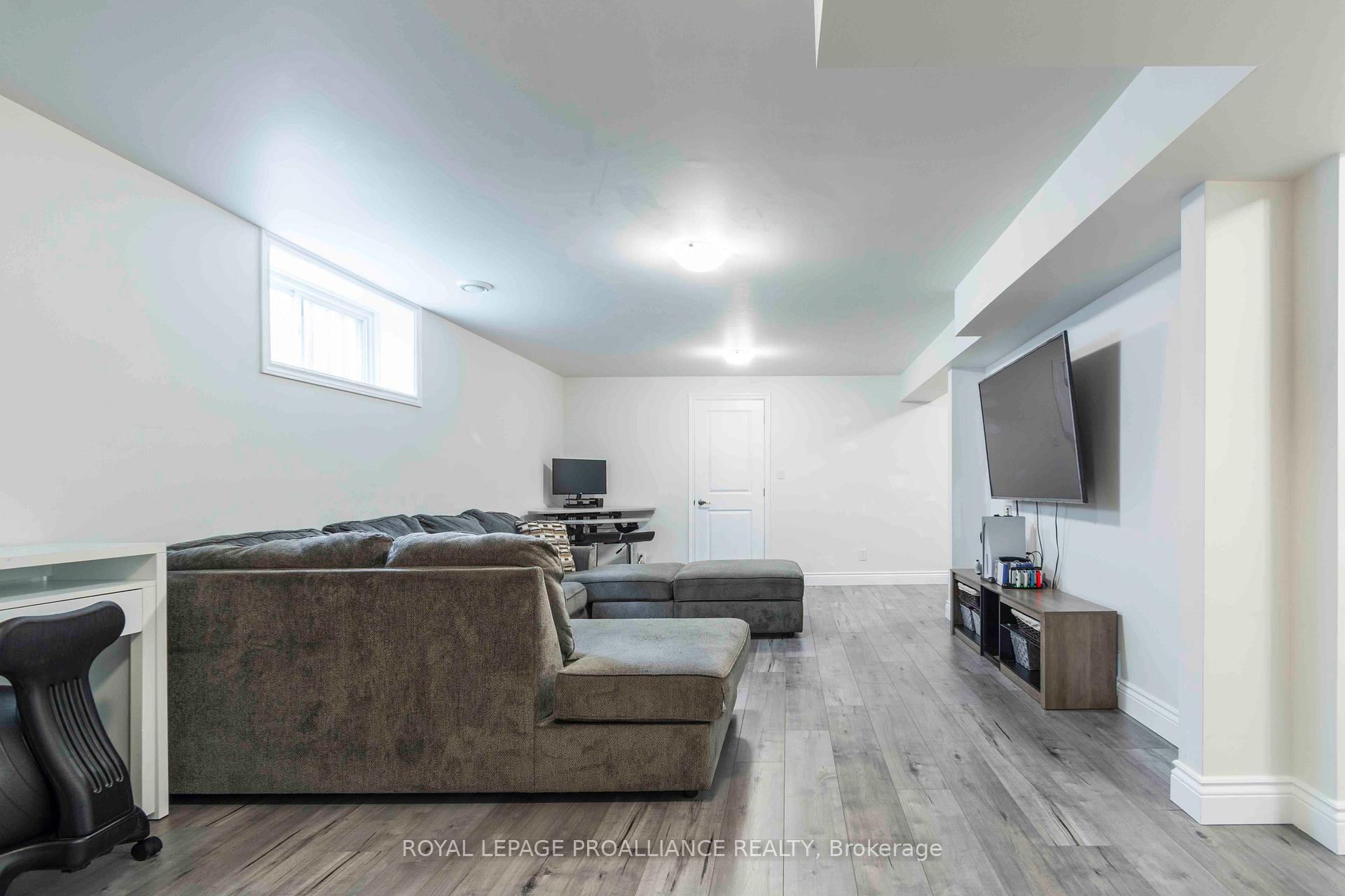 Photo 23 of 11 Brookfield Crescent, Quinte West, Murray Ward — HOMEH