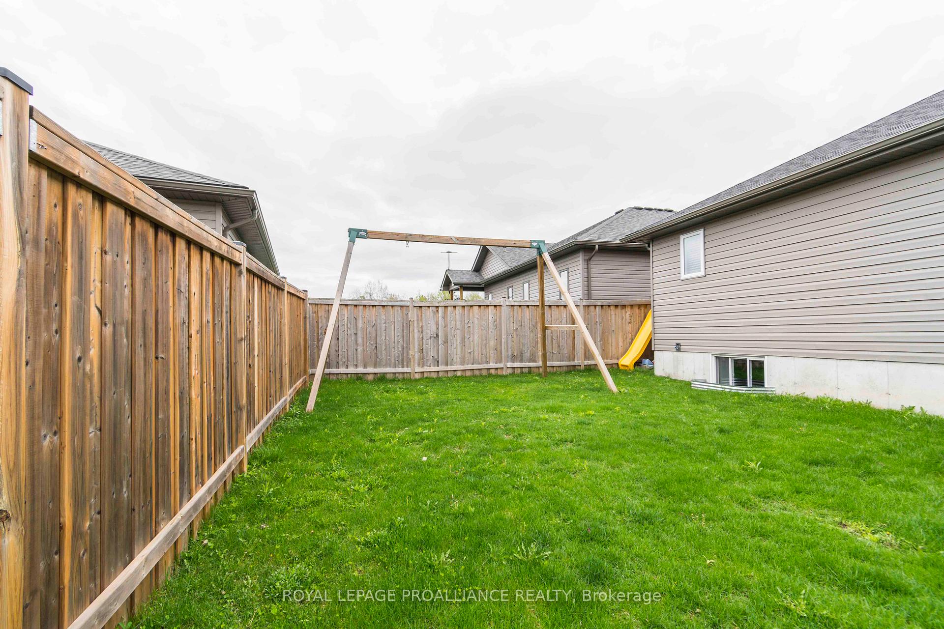 Photo 29 of 11 Brookfield Crescent, Quinte West, Murray Ward — HOMEH