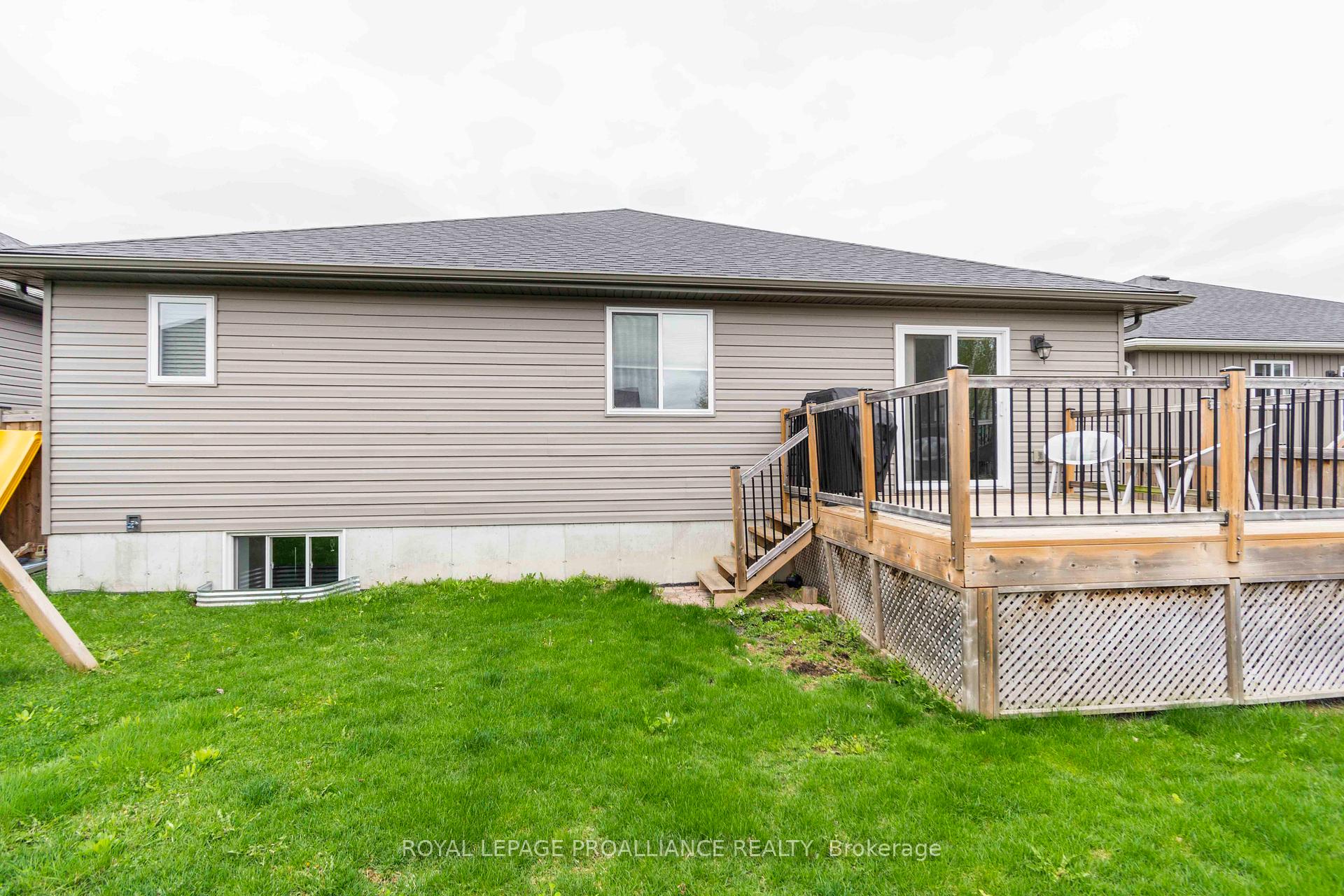 Photo 30 of 11 Brookfield Crescent, Quinte West, Murray Ward — HOMEH