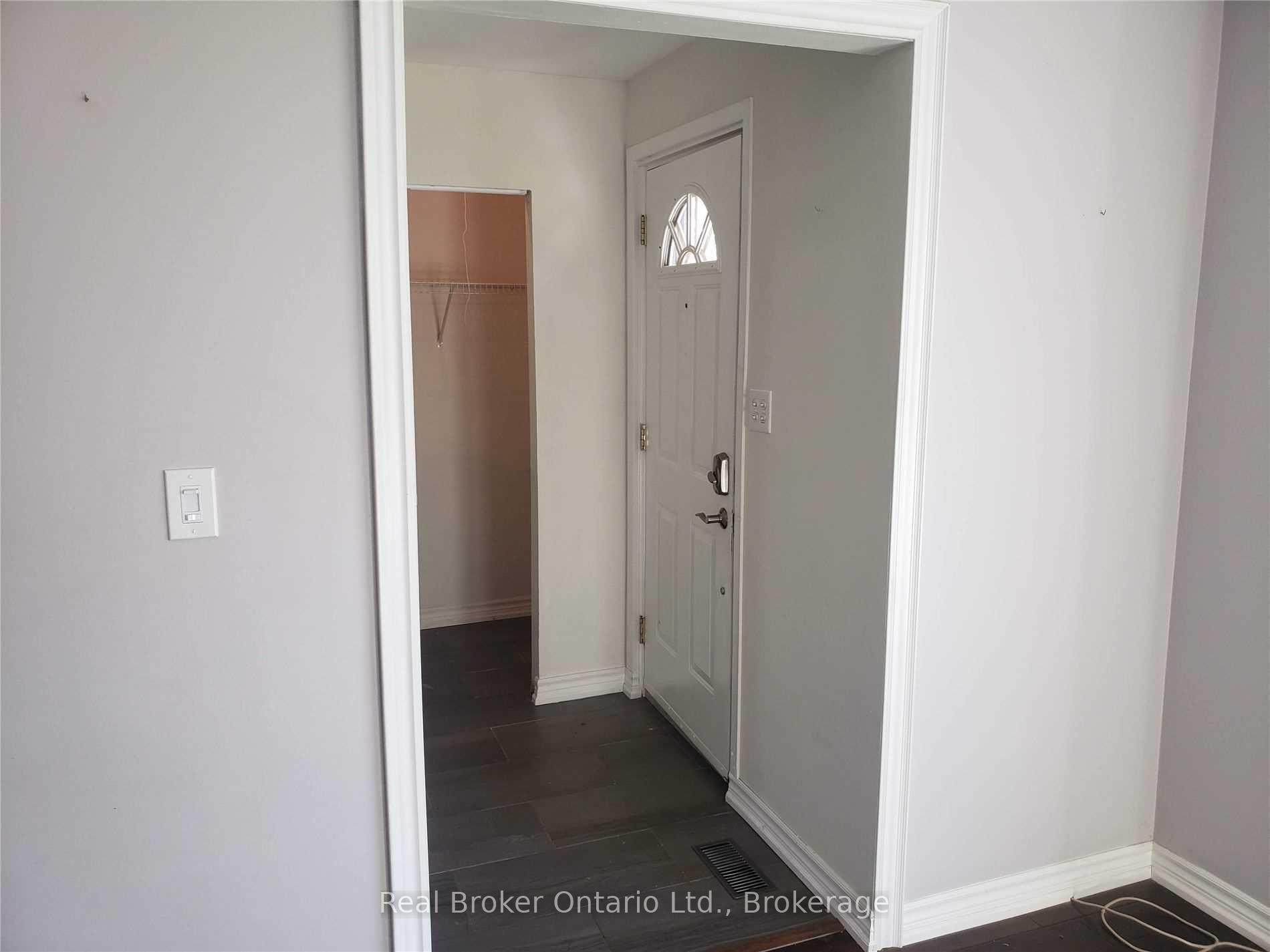 Photo 2 of Unit Upper, 855 Miriam Road, Pickering, Bay Ridges — HOMEH