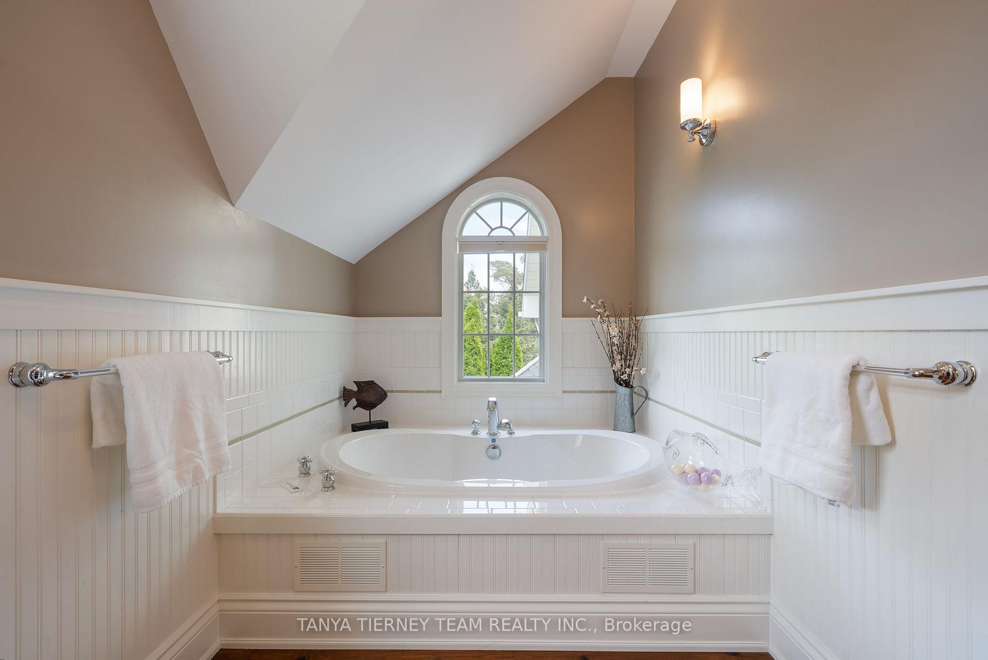 Photo 28 of 1878 Appleview Road, Pickering, Dunbarton — HOMEH