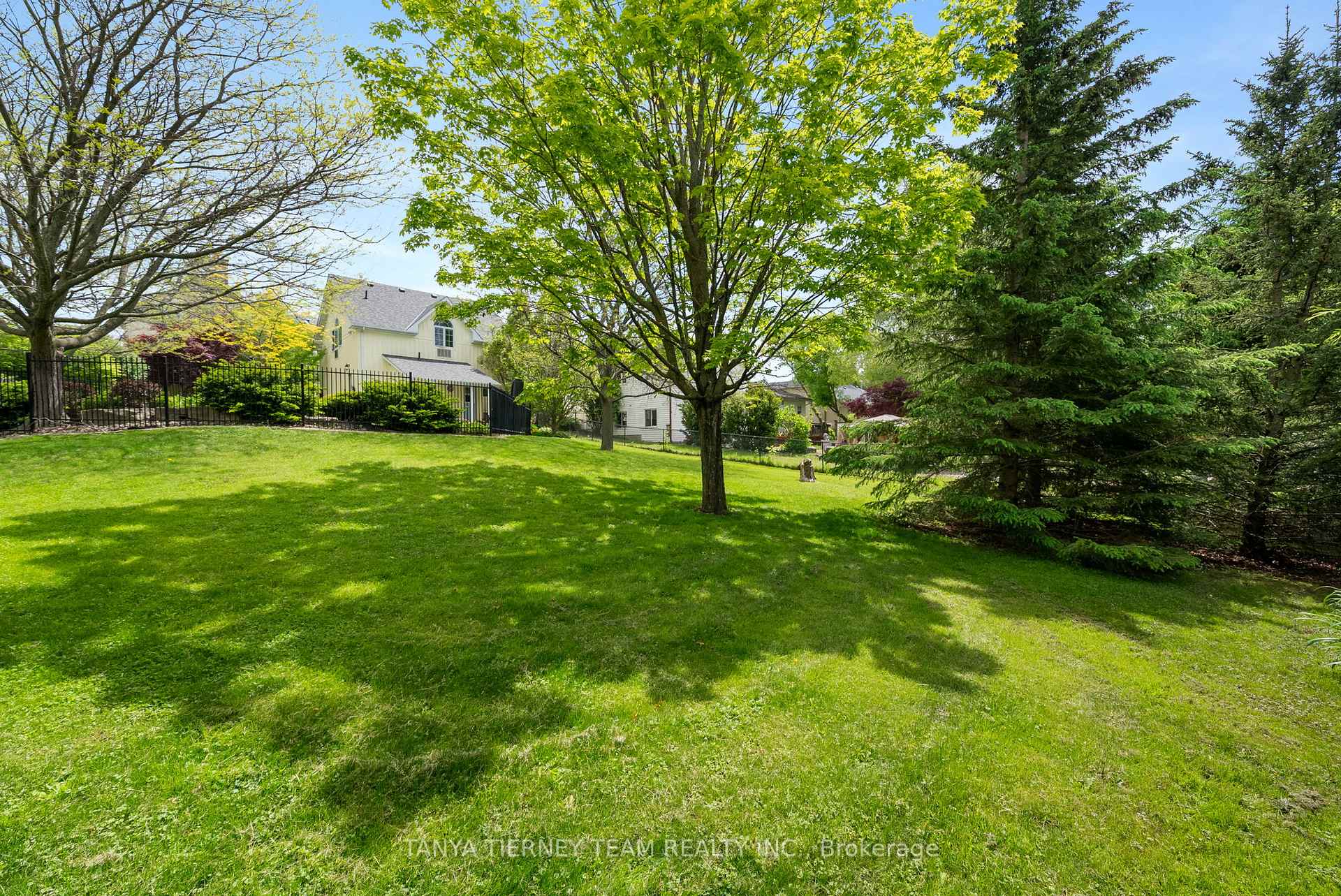Photo 48 of 1878 Appleview Road, Pickering, Dunbarton — HOMEH