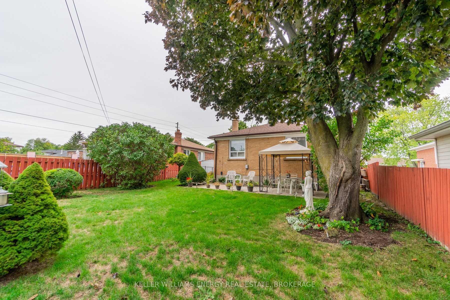Photo 3 of 339 Jasper Avenue, Oshawa, Lakeview — HOMEH