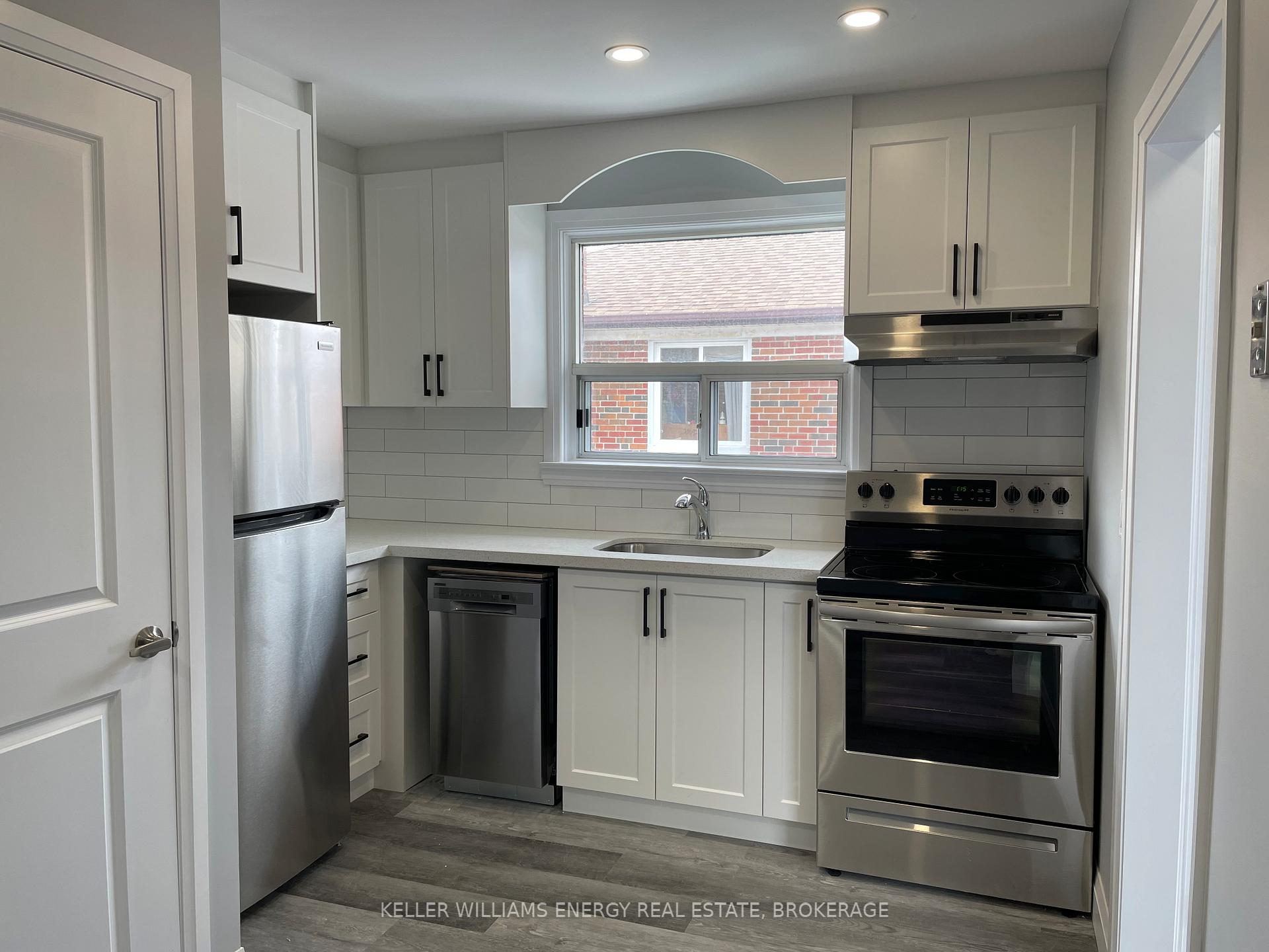 Photo 9 of 339 Jasper Avenue, Oshawa, Lakeview — HOMEH