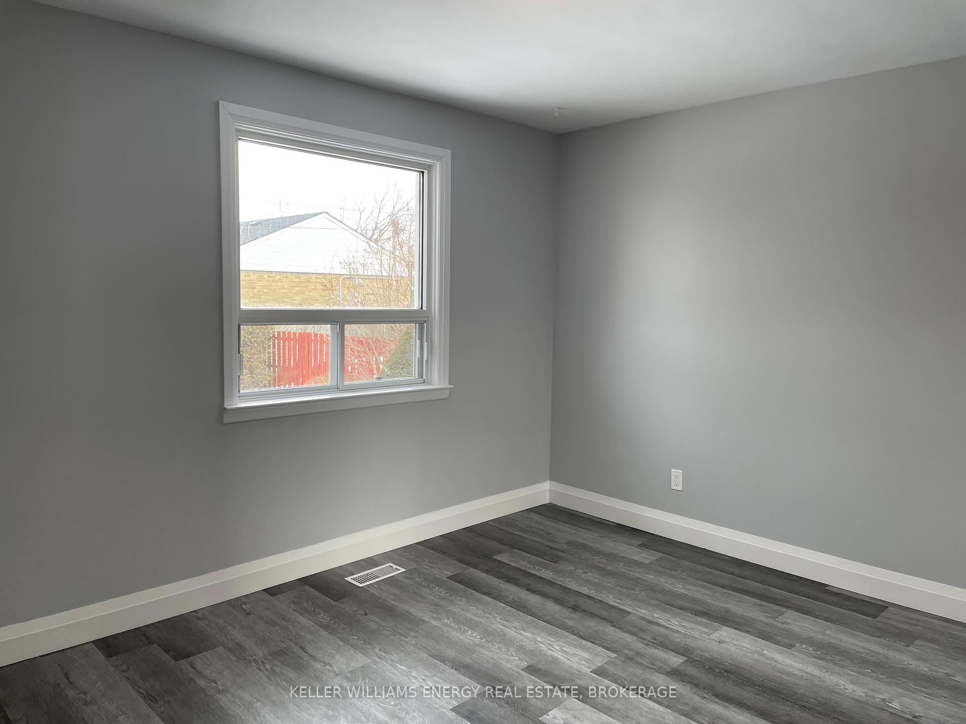 Photo 12 of 339 Jasper Avenue, Oshawa, Lakeview — HOMEH