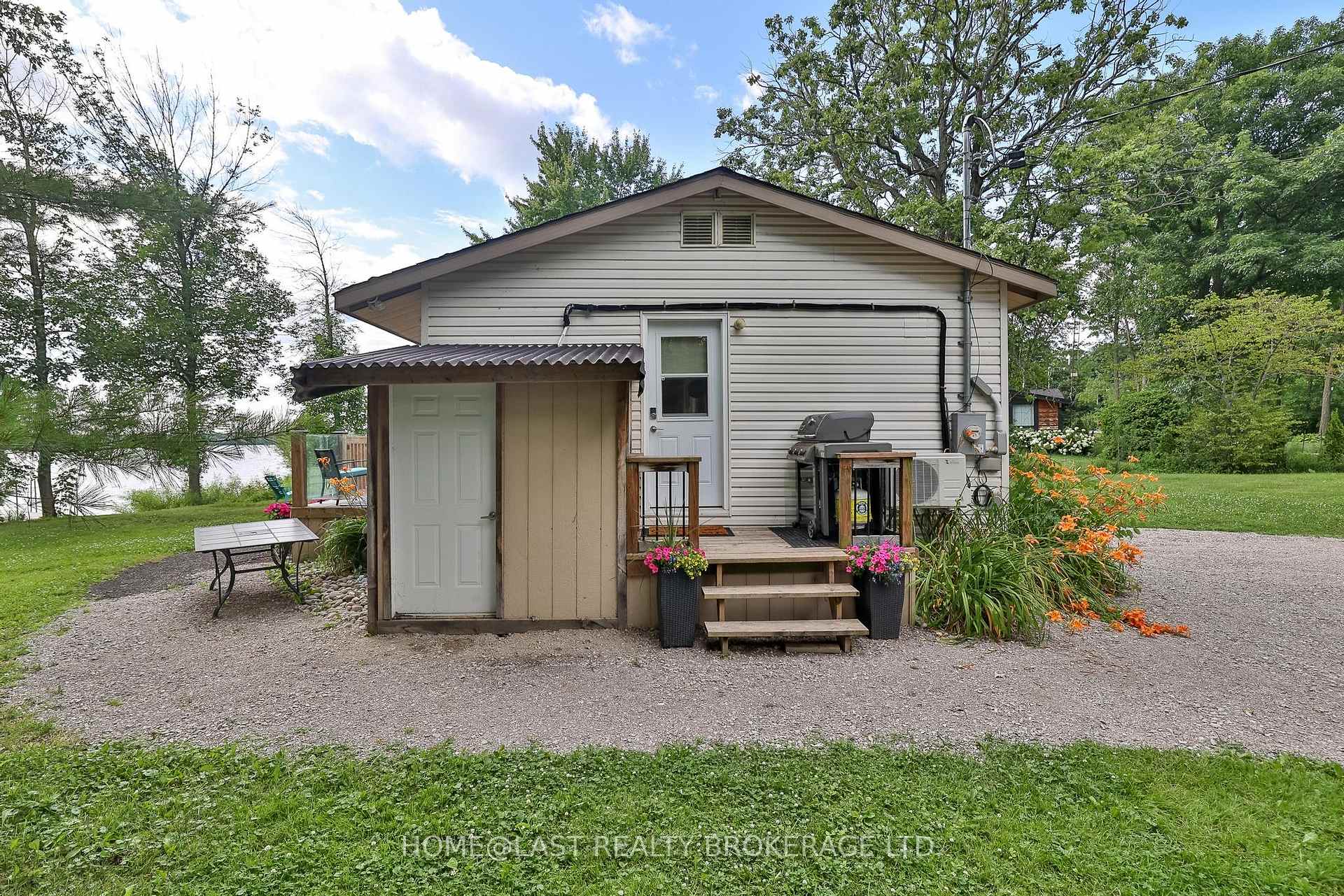 Photo 4 of 6306 Bluebird Street, Ramara, Rural Ramara — HOMEH