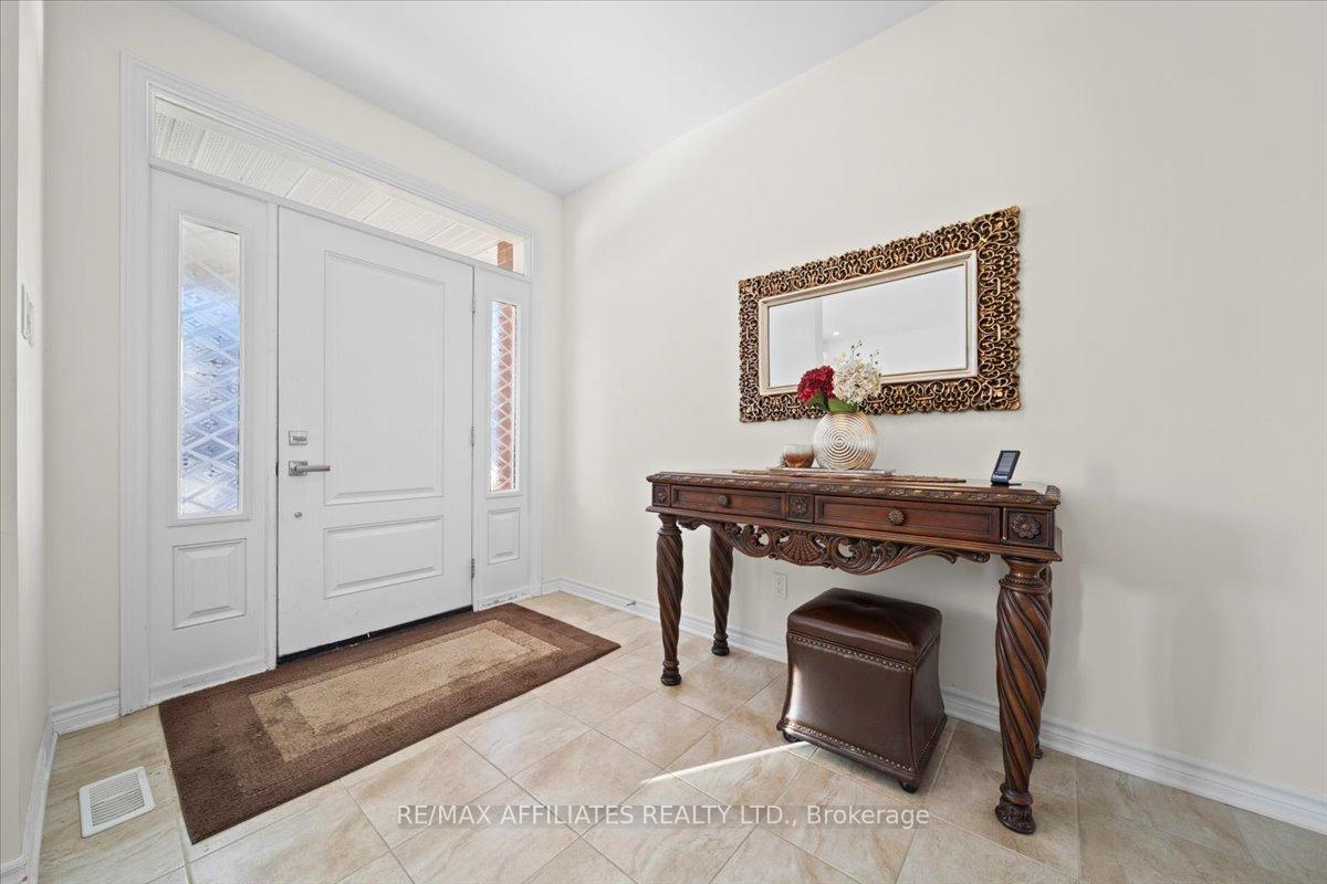 Photo 3 of 700 Mashkig Avenue, Ottawa, Camelot — HOMEH