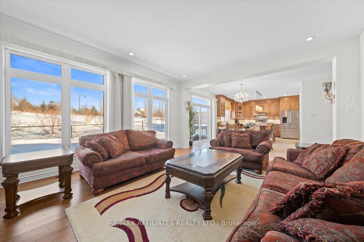 Photo 10 of 700 Mashkig Avenue, Ottawa, Camelot — HOMEH