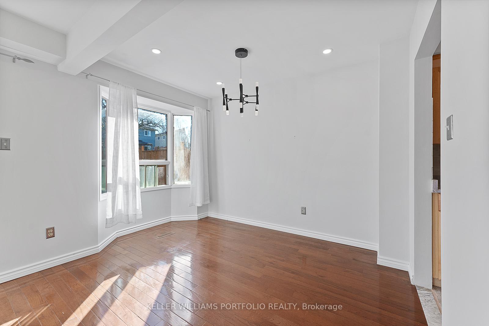 Photo 9 of 1654 Mcbrady Crescent, Pickering, Brock Ridge — HOMEH