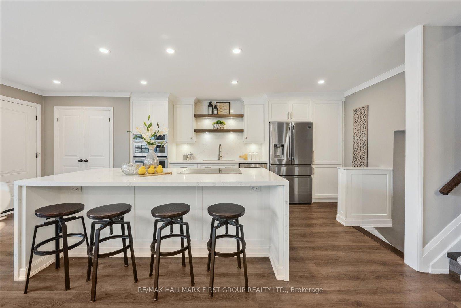 Photo 8 of 952 Vistula Drive, Pickering, West Shore — HOMEH