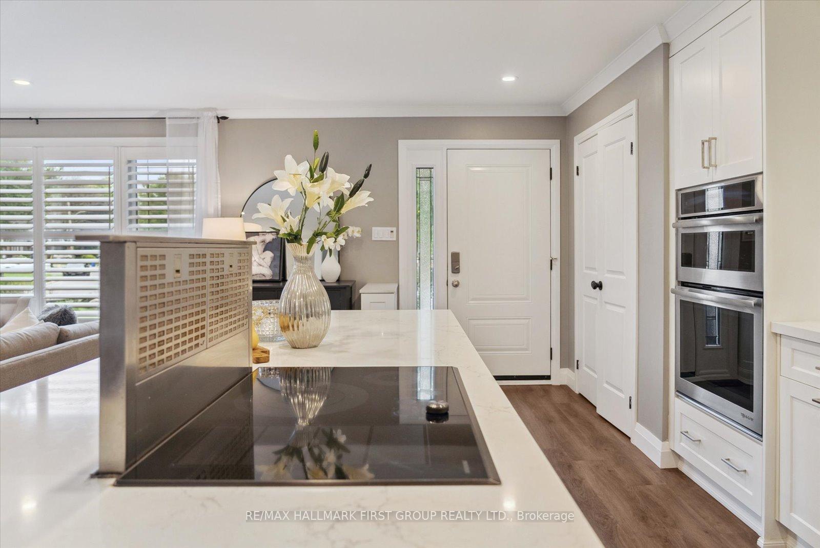Photo 14 of 952 Vistula Drive, Pickering, West Shore — HOMEH