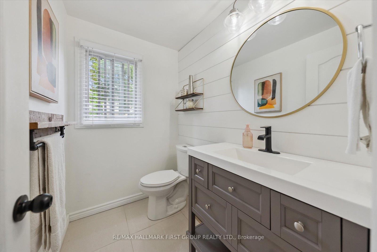Photo 33 of 952 Vistula Drive, Pickering, West Shore — HOMEH