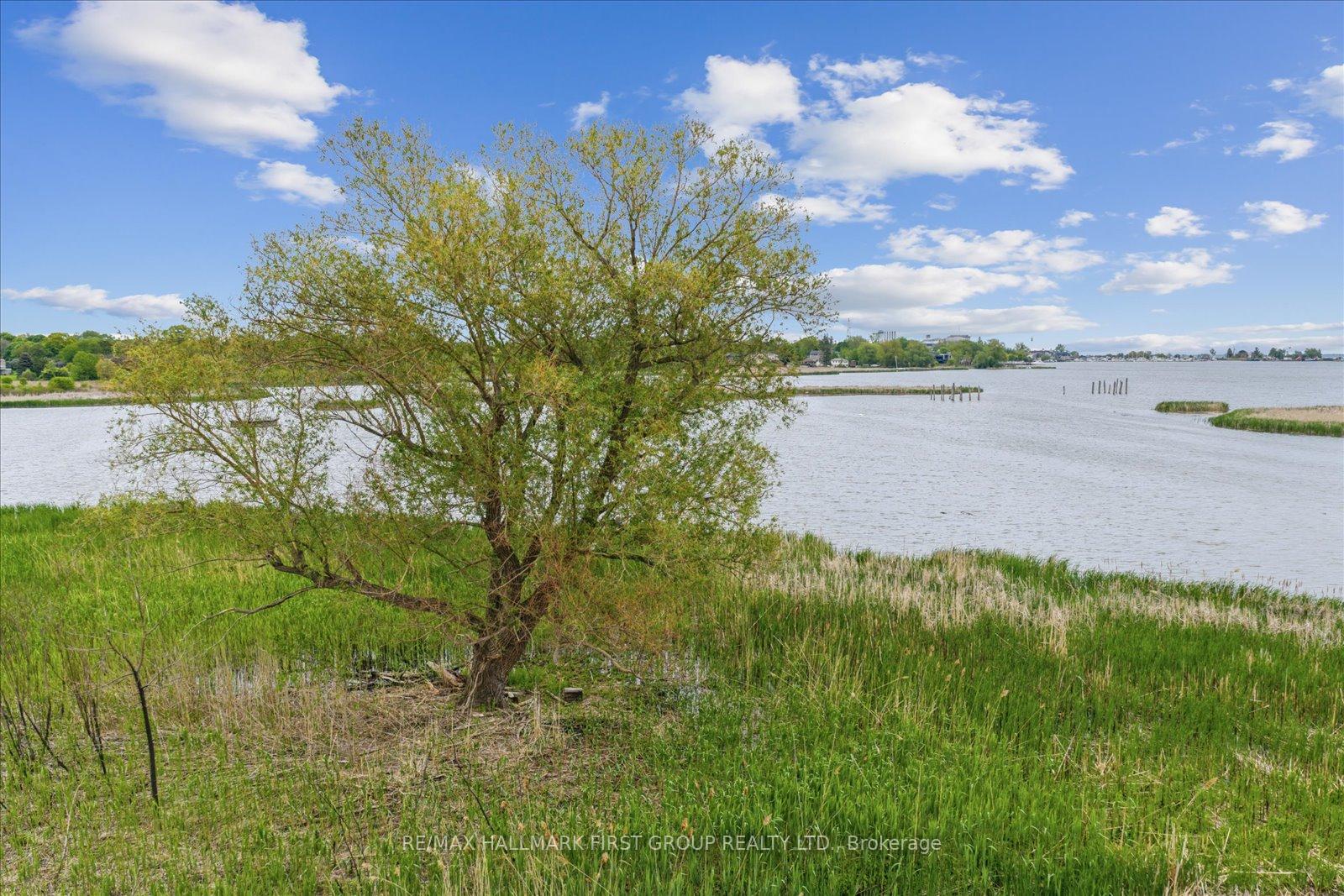 Photo 47 of 952 Vistula Drive, Pickering, West Shore — HOMEH