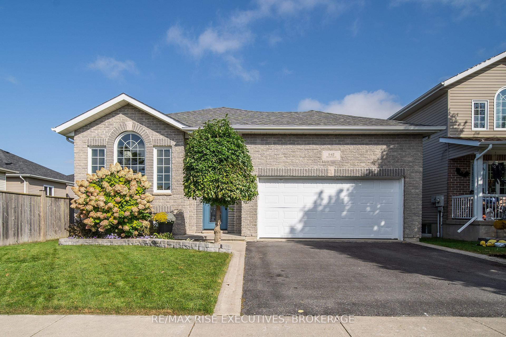 Photo 1 of 1142 Deerfield Drive, Kingston, City Northwest — HOMEH