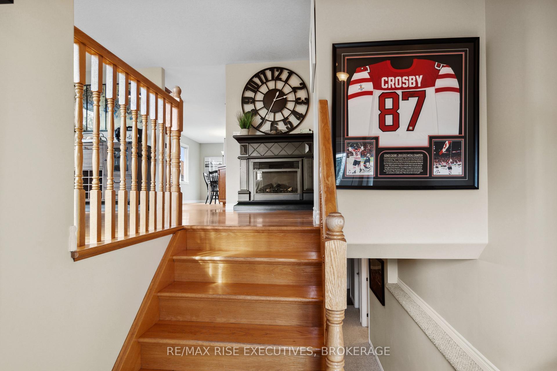 Photo 2 of 1142 Deerfield Drive, Kingston, City Northwest — HOMEH