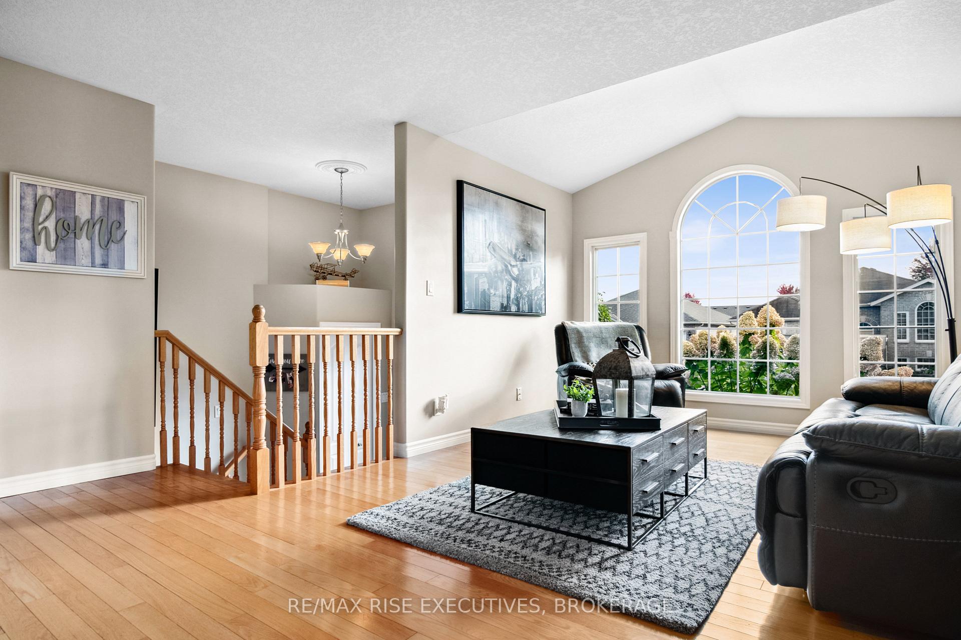 Photo 4 of 1142 Deerfield Drive, Kingston, City Northwest — HOMEH