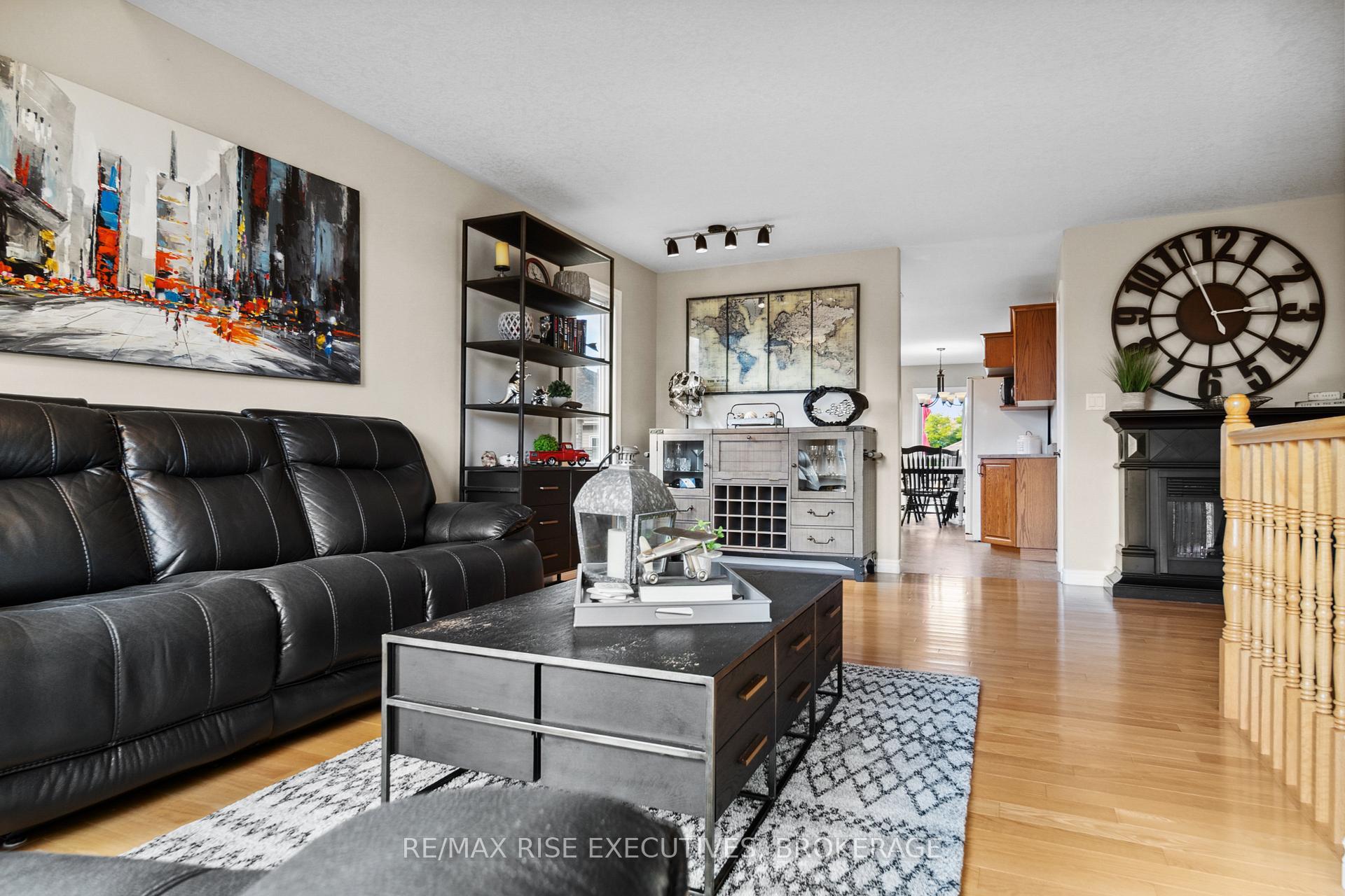 Photo 6 of 1142 Deerfield Drive, Kingston, City Northwest — HOMEH