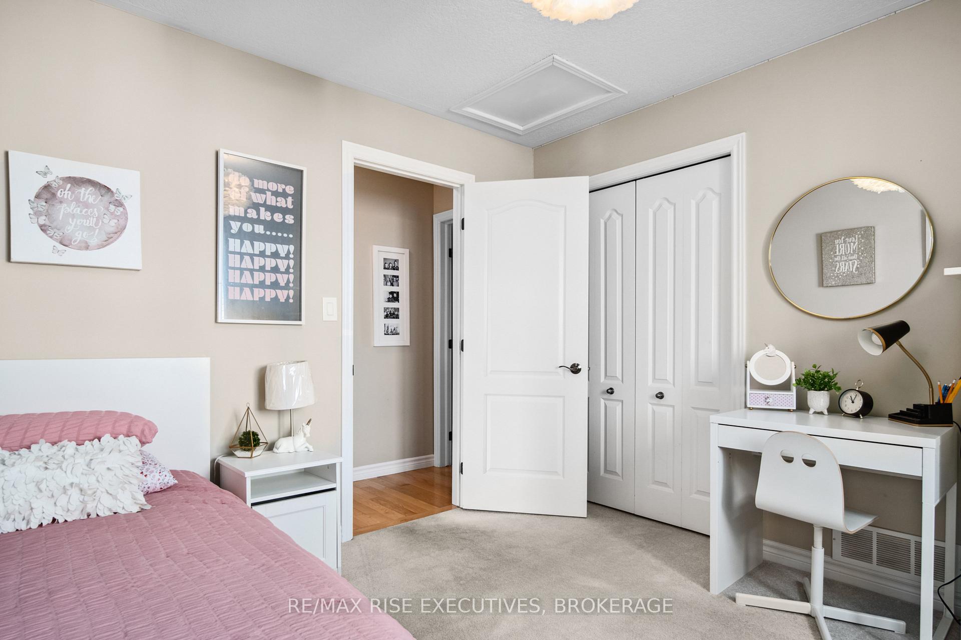 Photo 15 of 1142 Deerfield Drive, Kingston, City Northwest — HOMEH