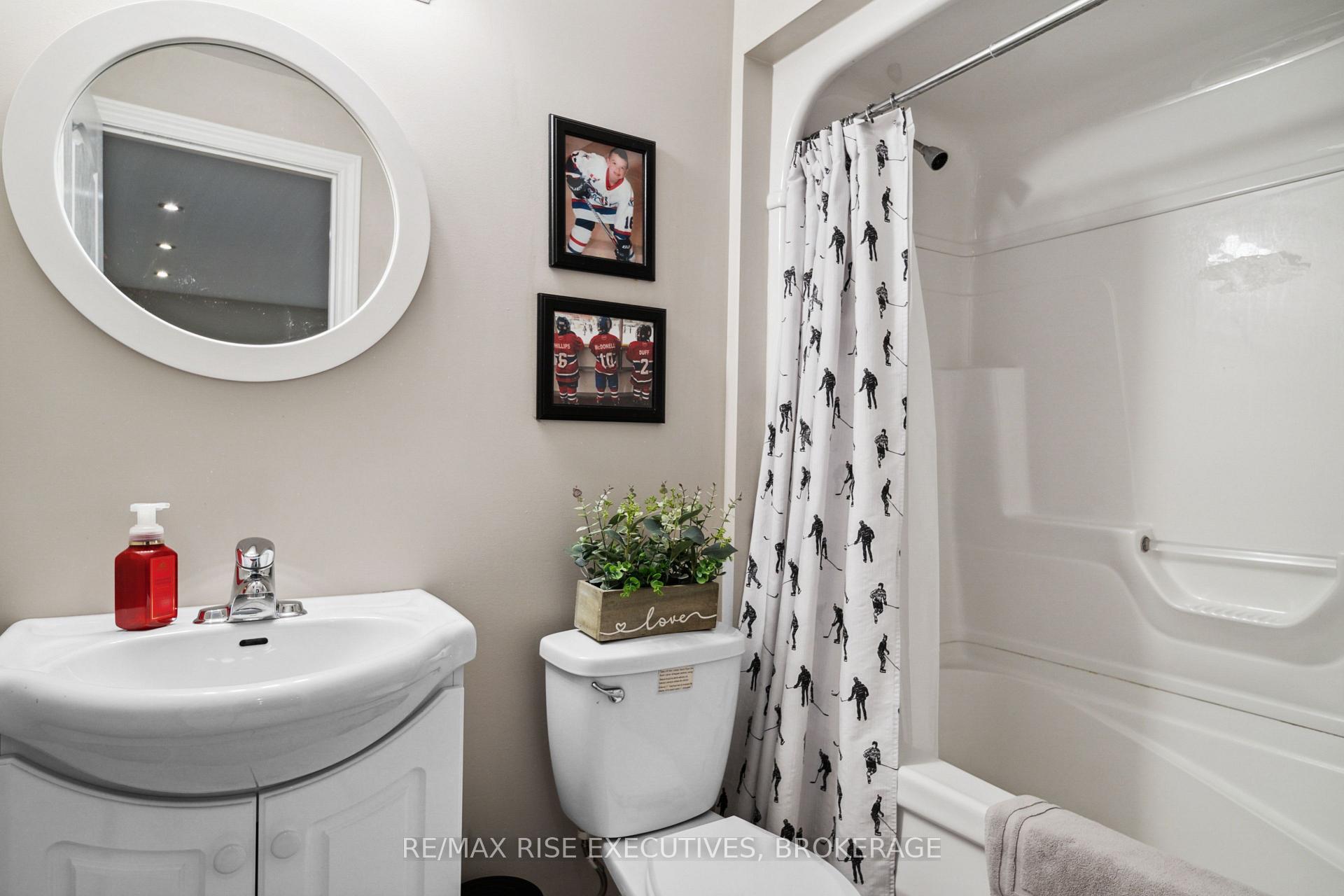Photo 24 of 1142 Deerfield Drive, Kingston, City Northwest — HOMEH