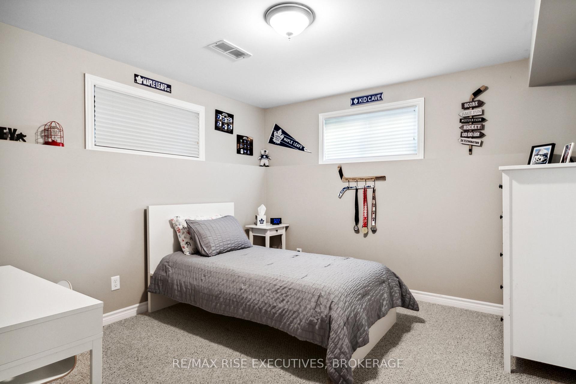 Photo 25 of 1142 Deerfield Drive, Kingston, City Northwest — HOMEH
