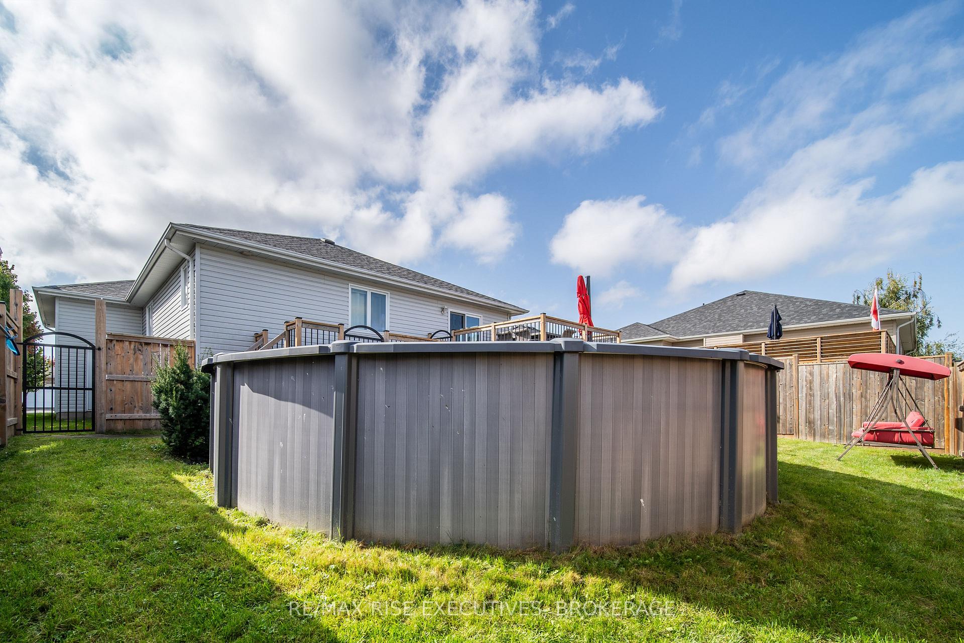 Photo 29 of 1142 Deerfield Drive, Kingston, City Northwest — HOMEH