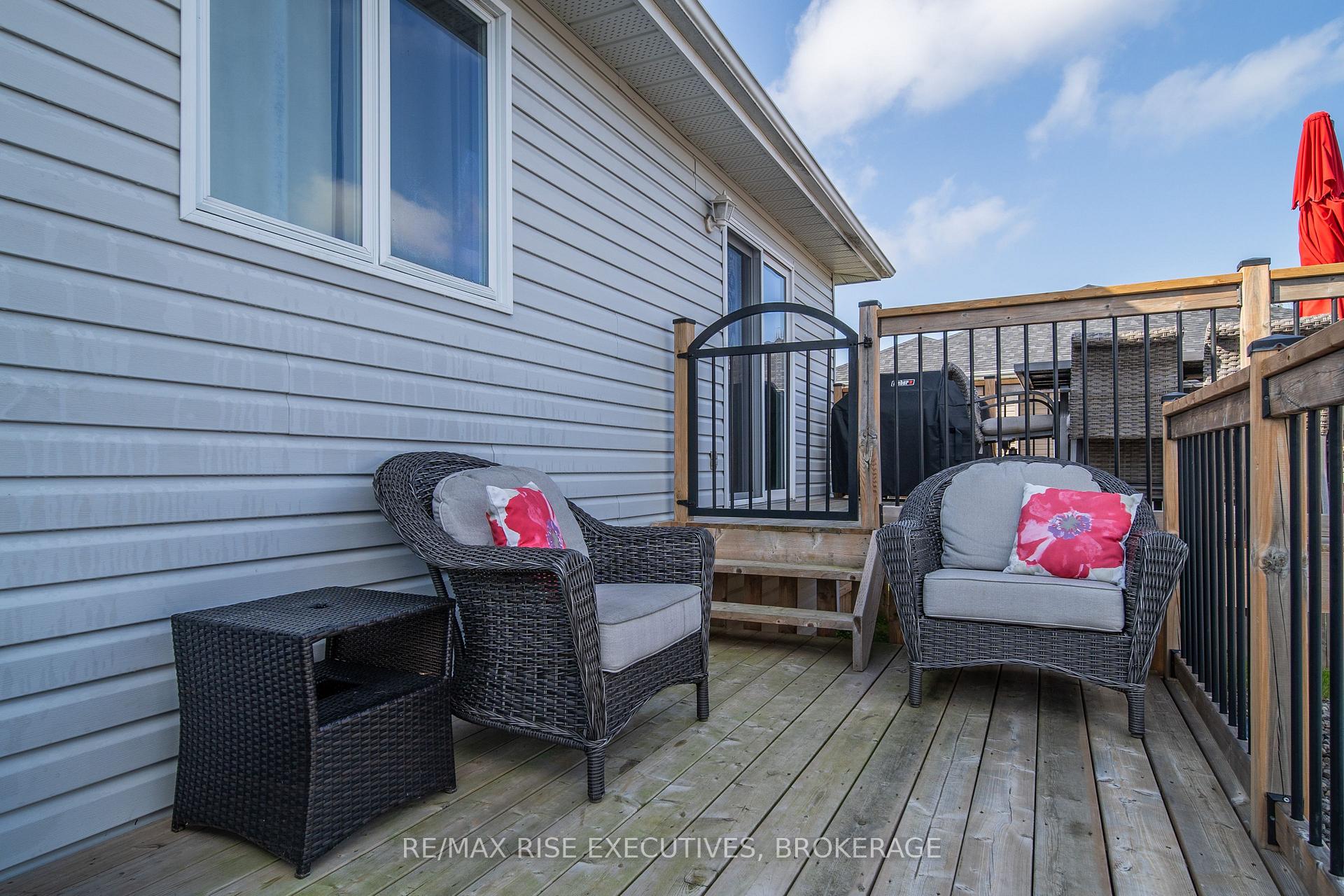 Photo 33 of 1142 Deerfield Drive, Kingston, City Northwest — HOMEH