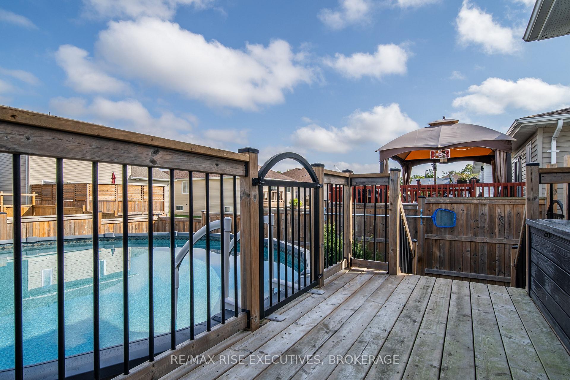 Photo 34 of 1142 Deerfield Drive, Kingston, City Northwest — HOMEH