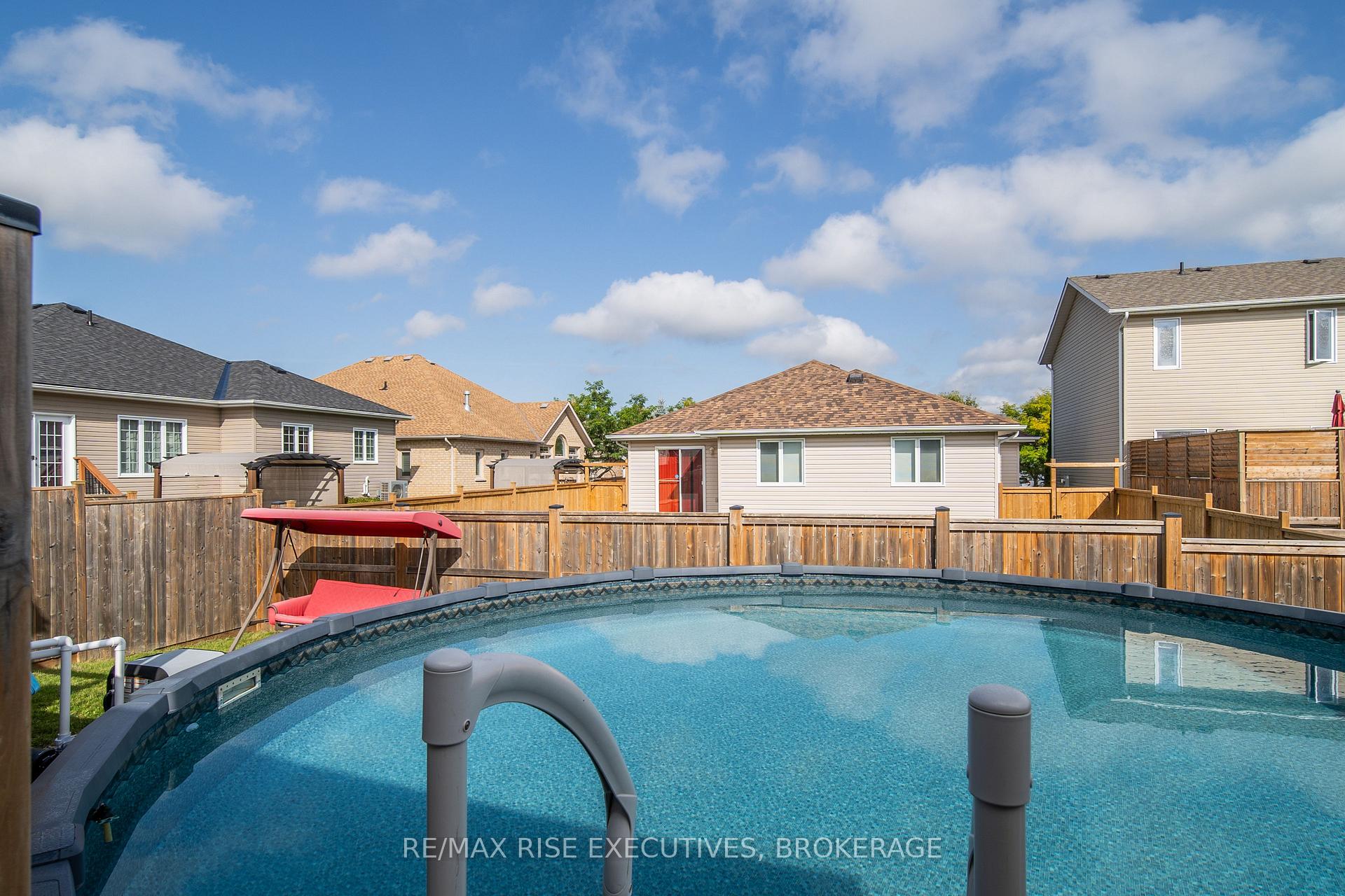 Photo 35 of 1142 Deerfield Drive, Kingston, City Northwest — HOMEH