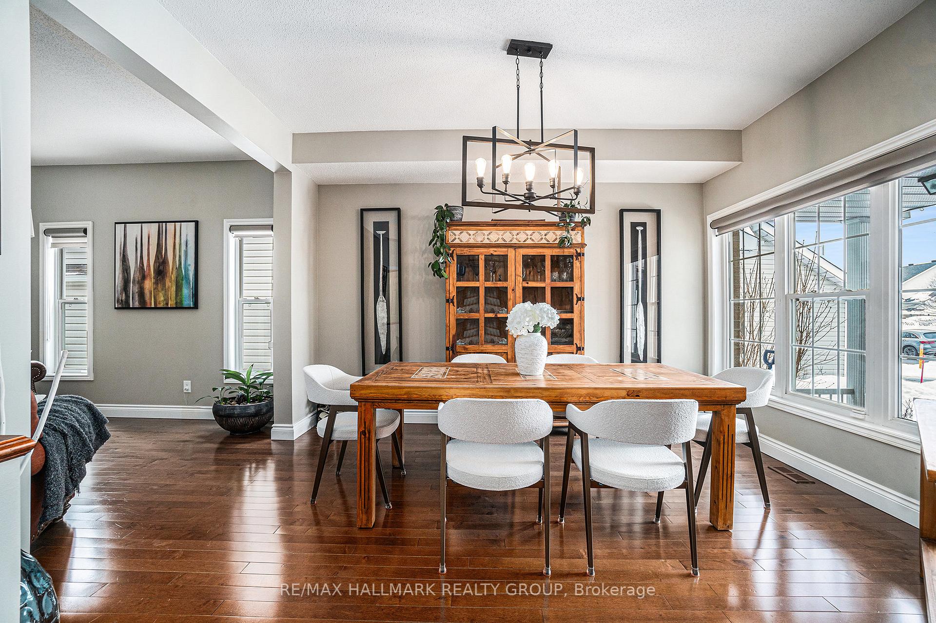 Photo 8 of 1520 Lisbon Street, Ottawa, Fallingbrook/Pineridge — HOMEH