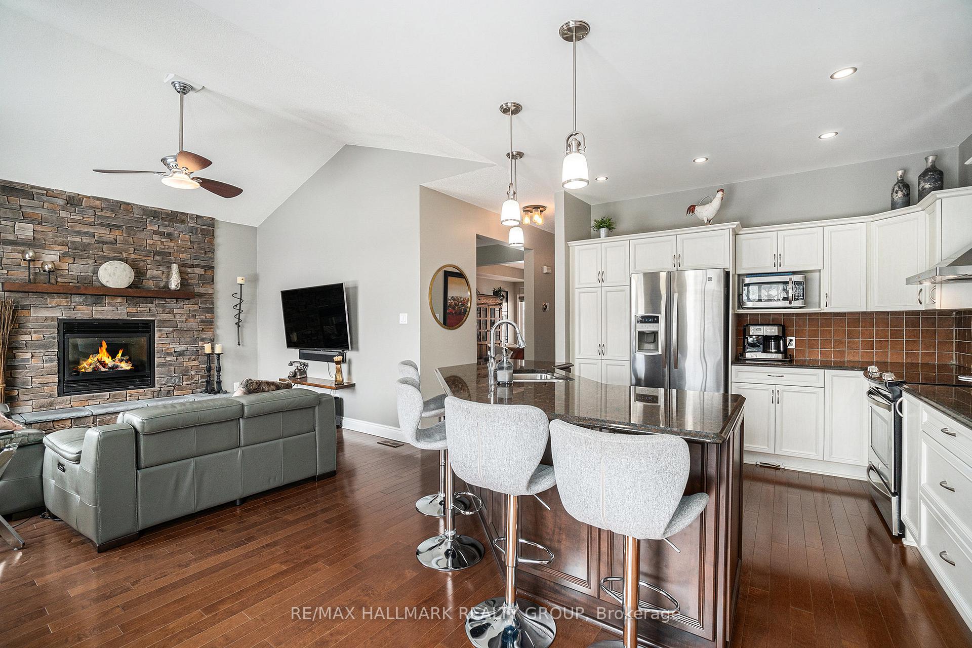 Photo 11 of 1520 Lisbon Street, Ottawa, Fallingbrook/Pineridge — HOMEH