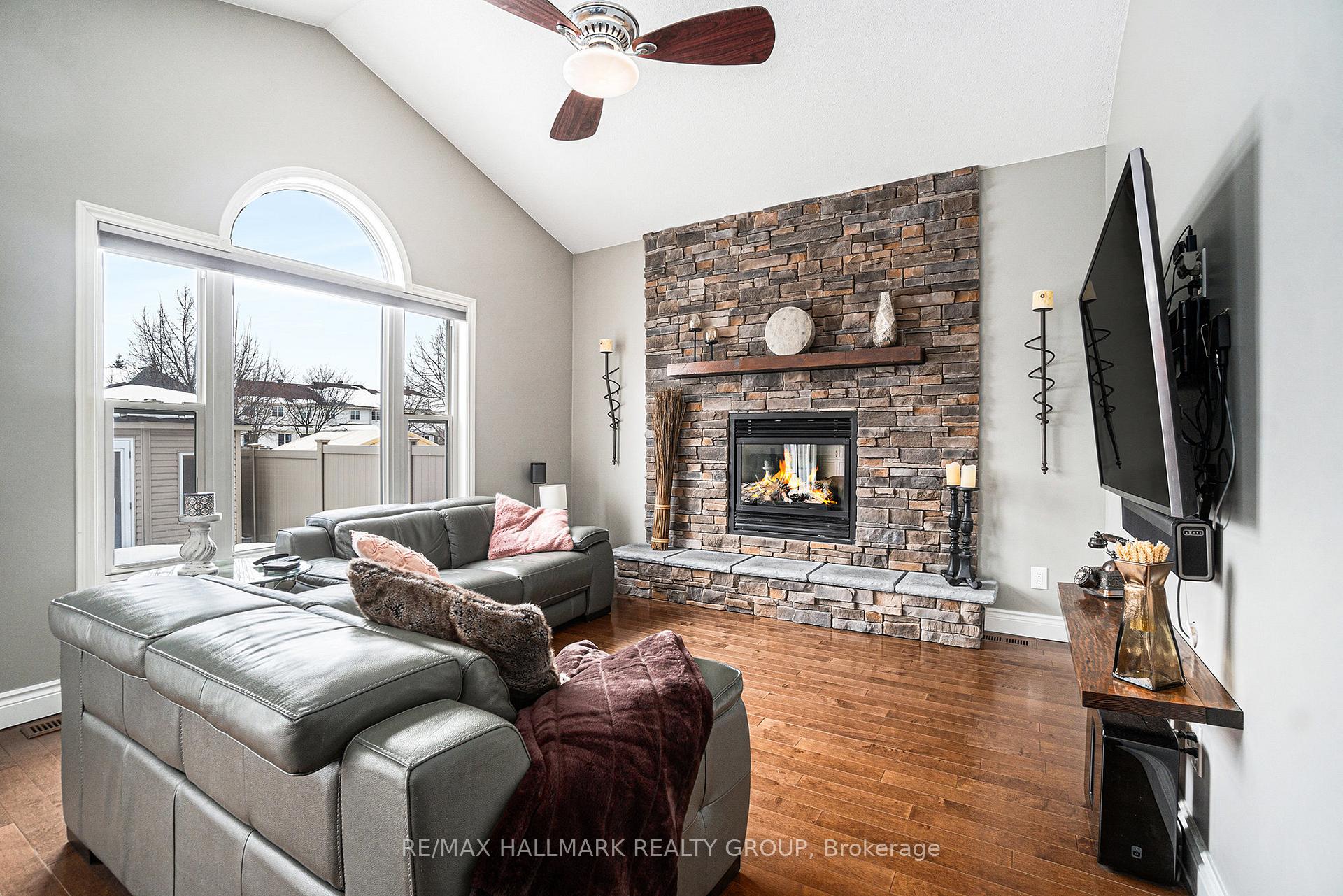 Photo 13 of 1520 Lisbon Street, Ottawa, Fallingbrook/Pineridge — HOMEH