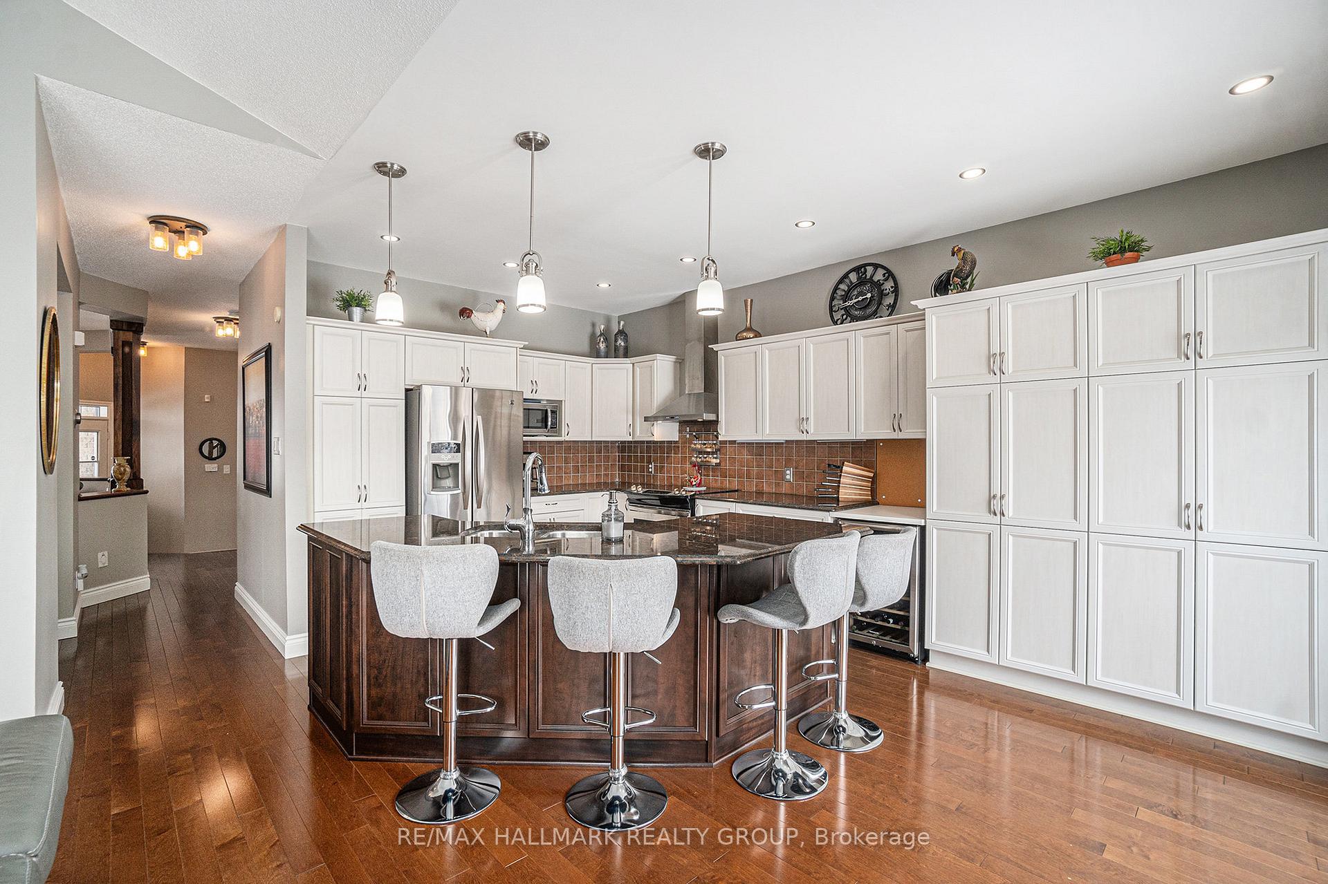 Photo 16 of 1520 Lisbon Street, Ottawa, Fallingbrook/Pineridge — HOMEH