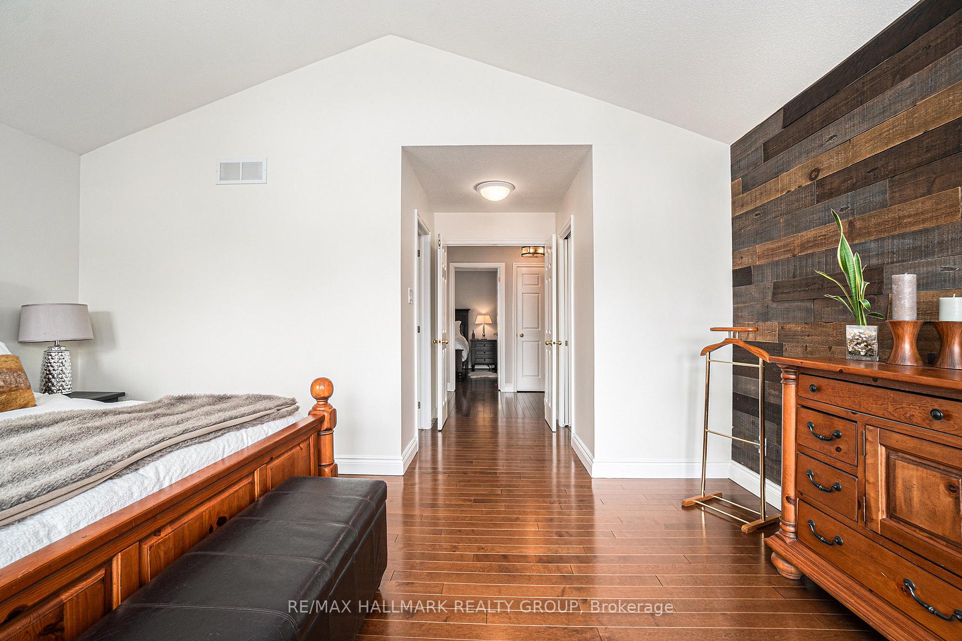 Photo 22 of 1520 Lisbon Street, Ottawa, Fallingbrook/Pineridge — HOMEH