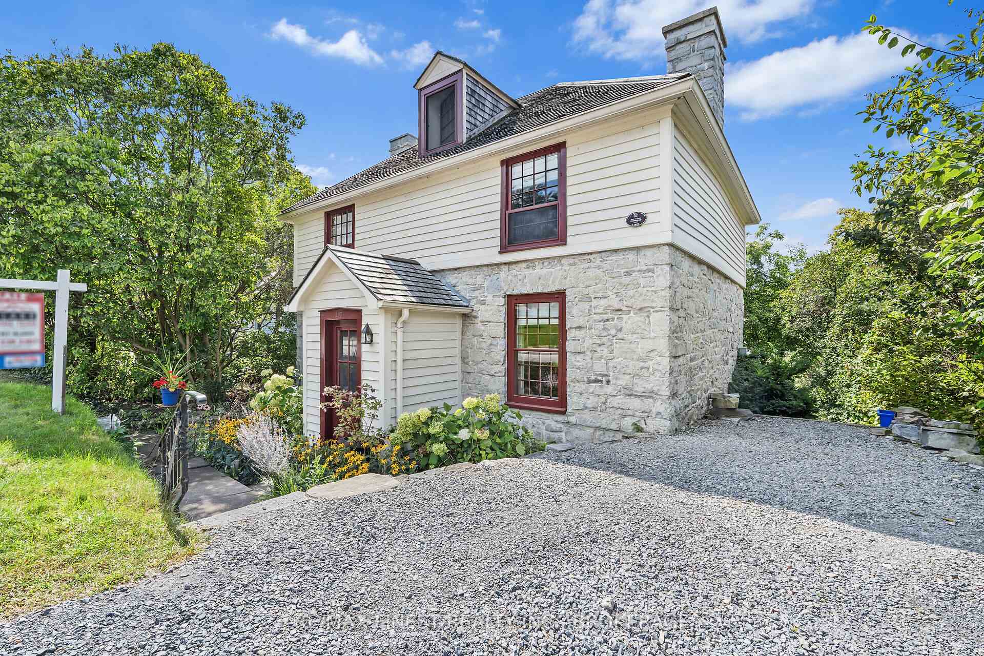 Photo 1 of 247 Main Street, Kingston, Kingston East (Incl Barret Crt) — HOMEH