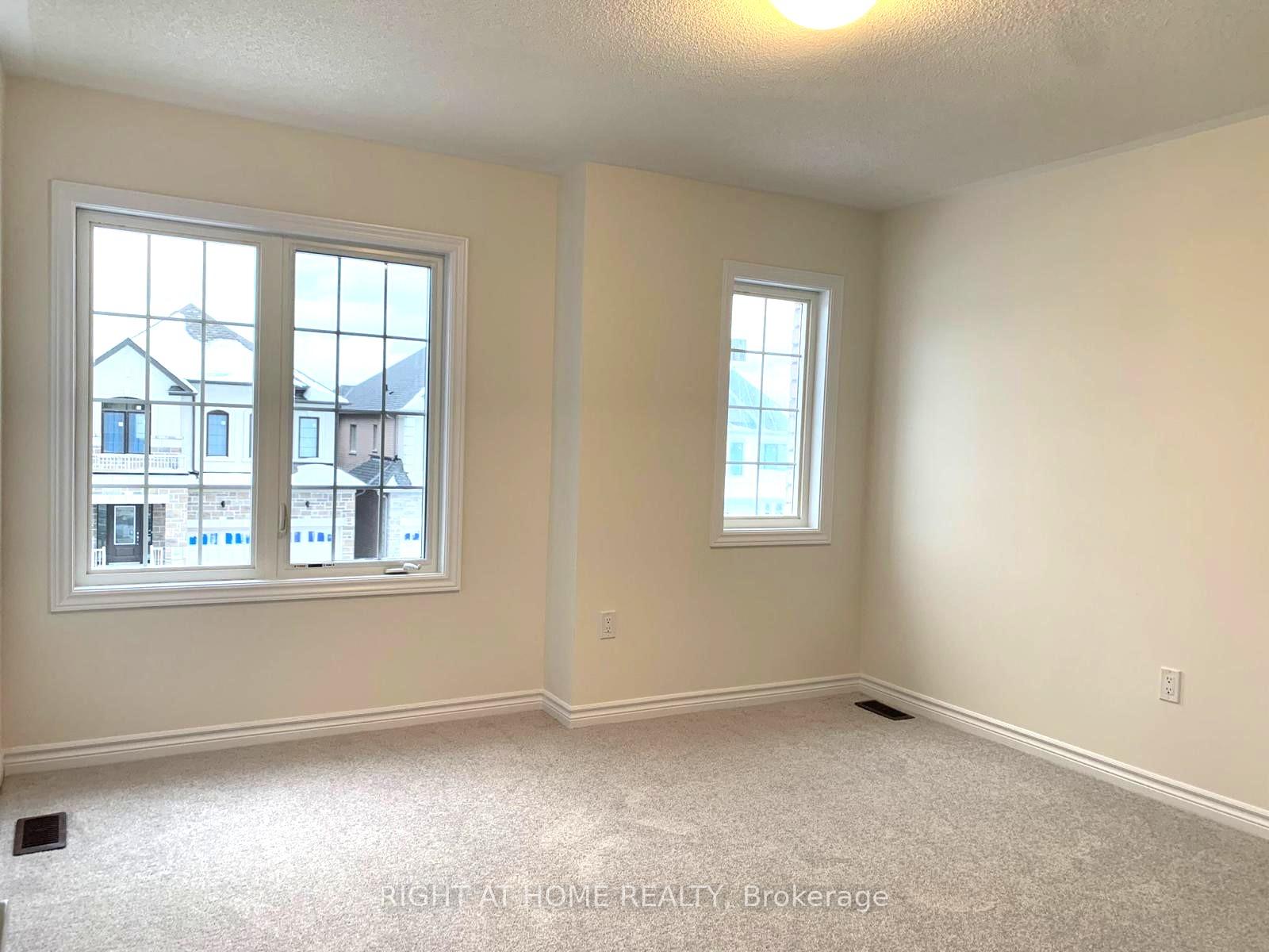 Photo 20 of 204 Doug Finney Street, Oshawa, Eastdale — HOMEH